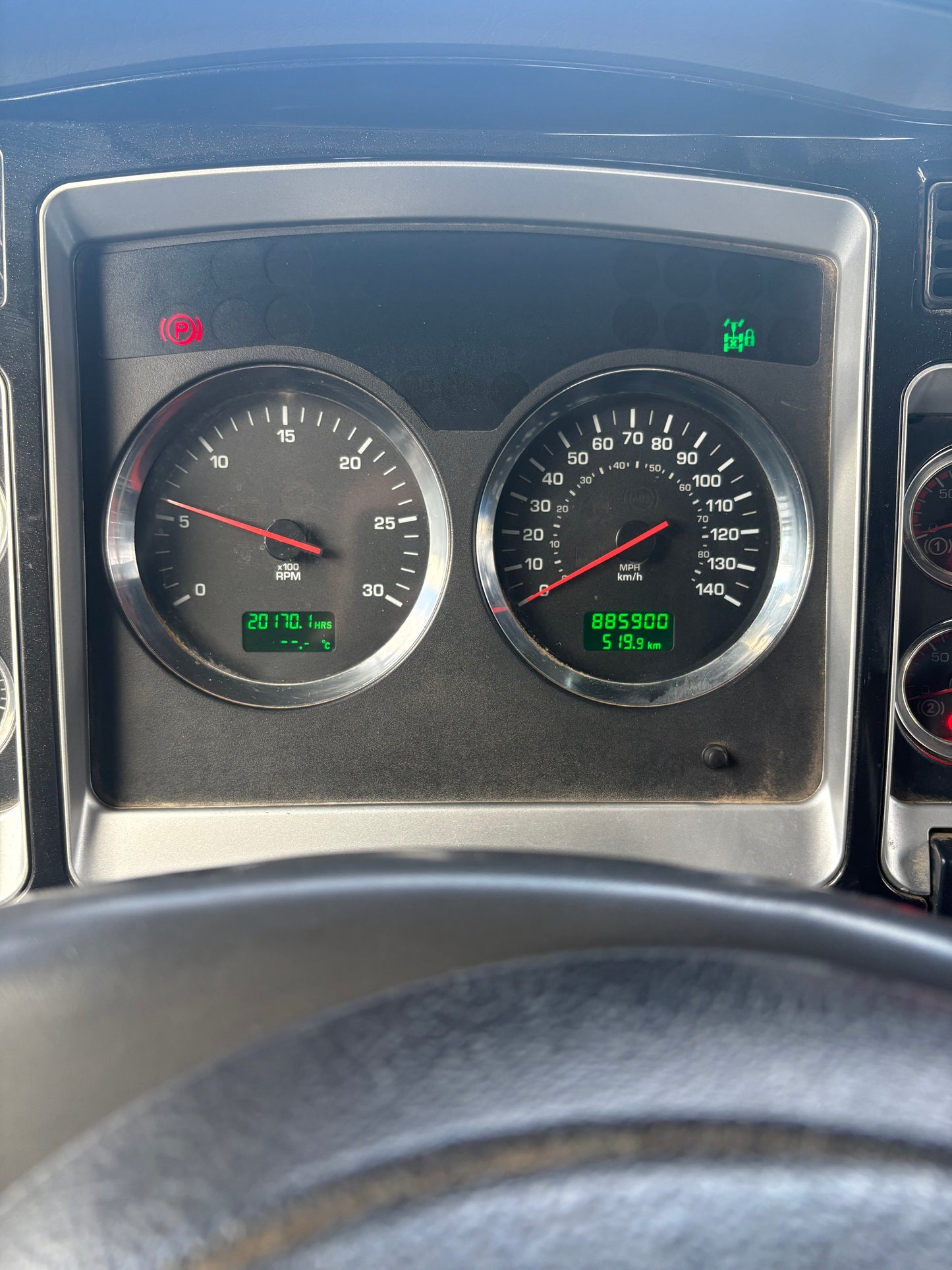 2007 KW T800 Tri Drive Winch Truck