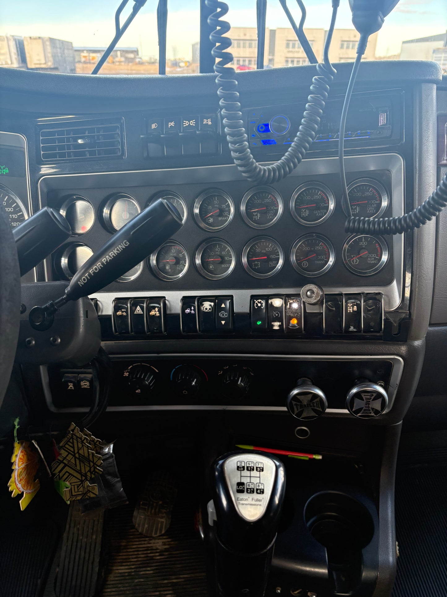2007 KW T800 Tri Drive Winch Truck