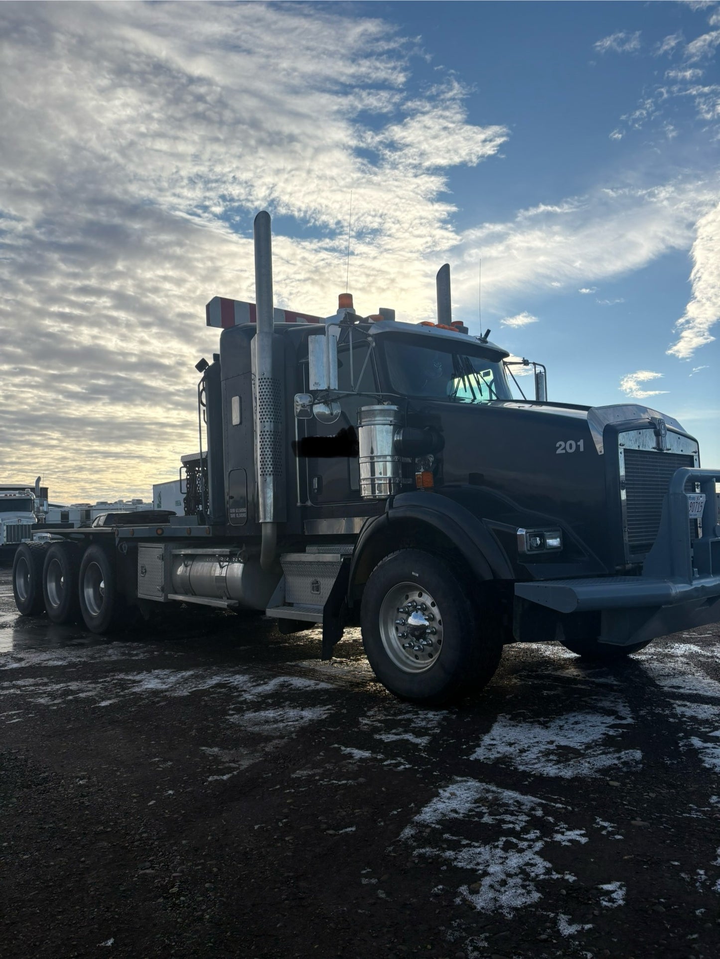 2007 KW T800 Tri Drive Winch Truck
