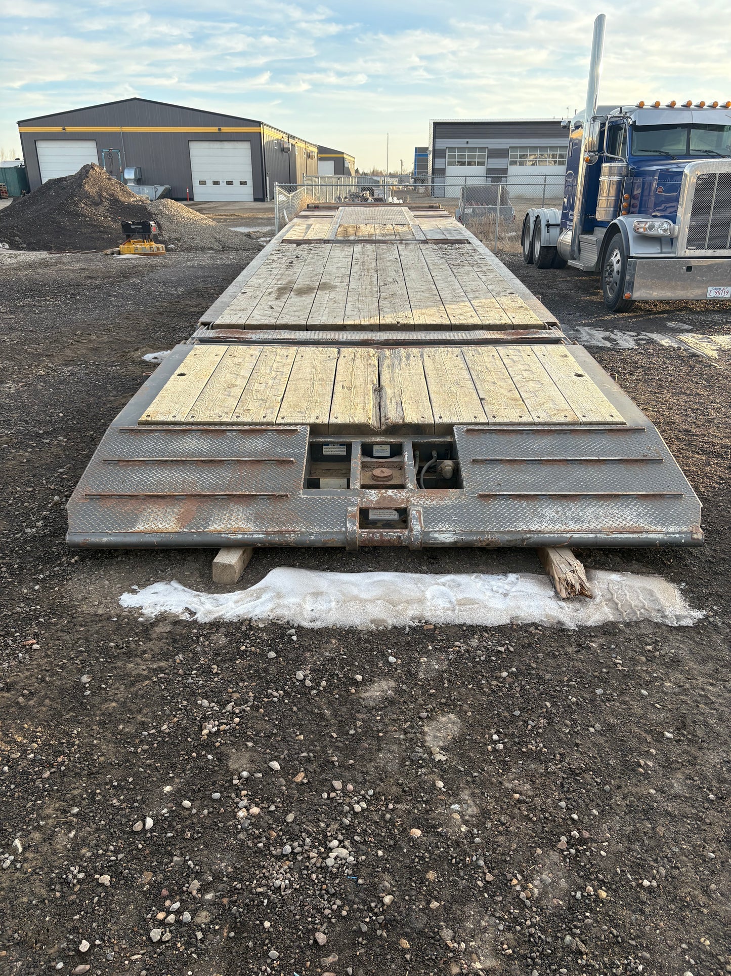 2007 Doepker 40ton Scissorneck Trailer
