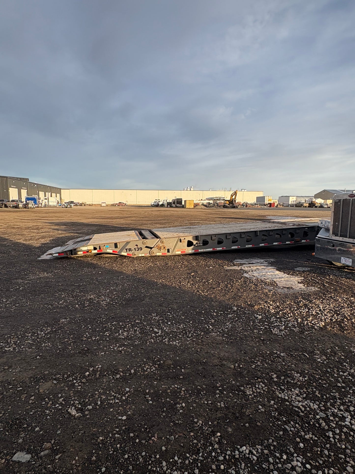 2007 Doepker 40ton Scissorneck Trailer