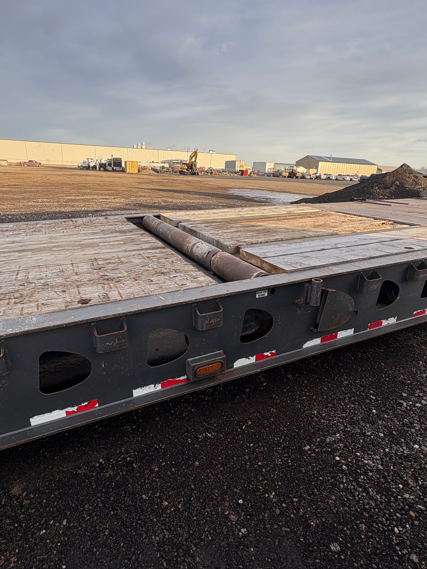 2007 Doepker 40ton Scissorneck Trailer