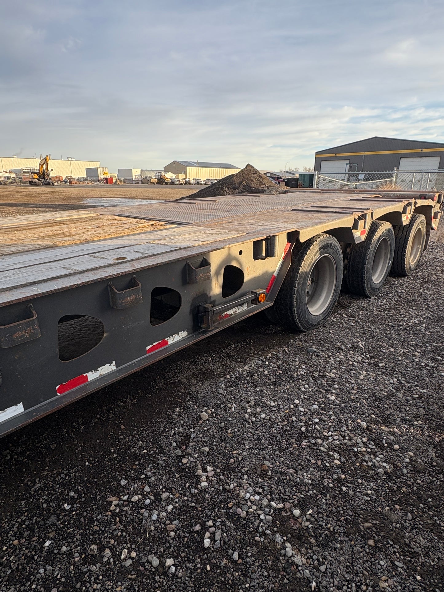 2007 Doepker 40ton Scissorneck Trailer