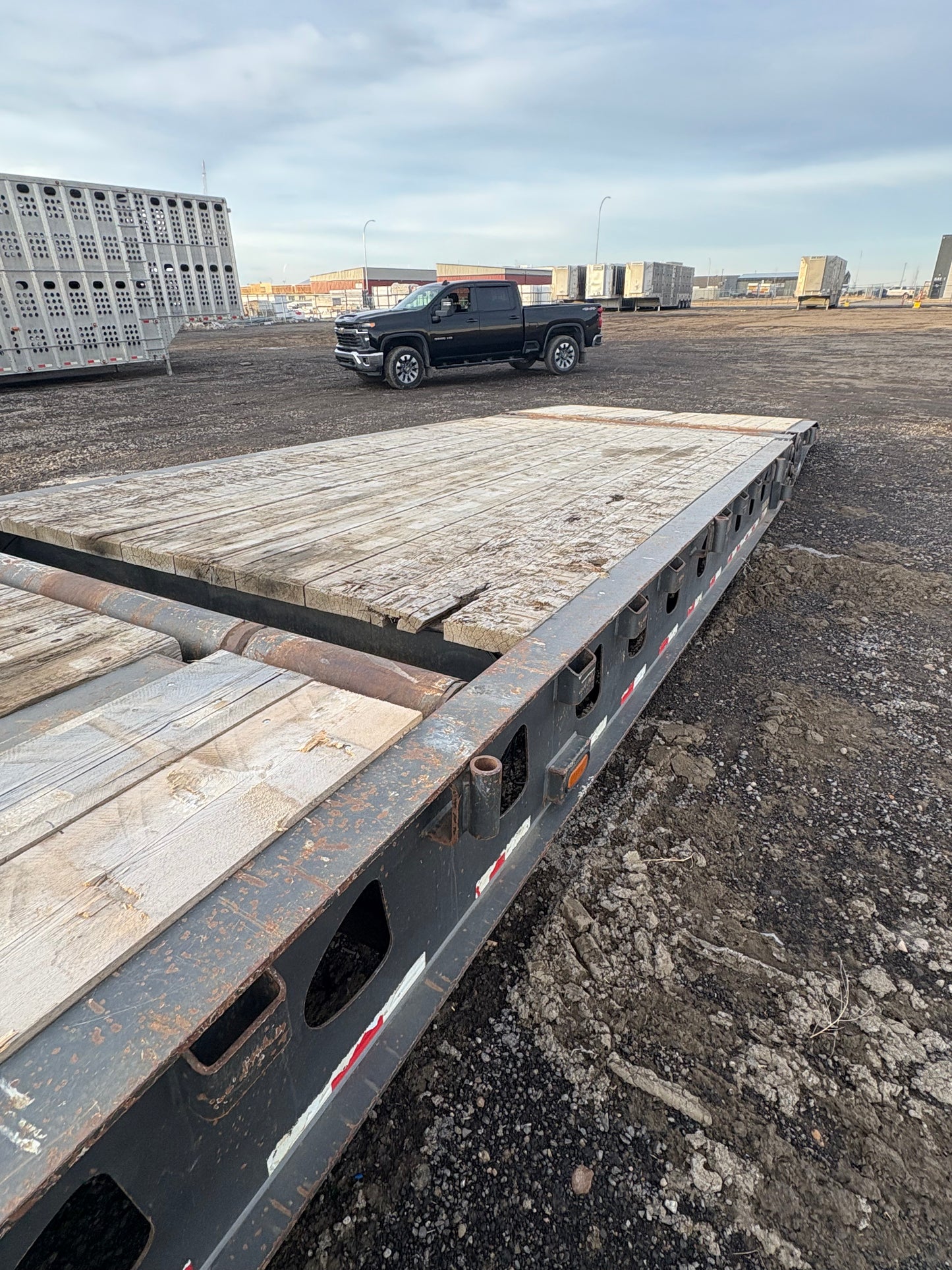 2007 Doepker 40ton Scissorneck Trailer