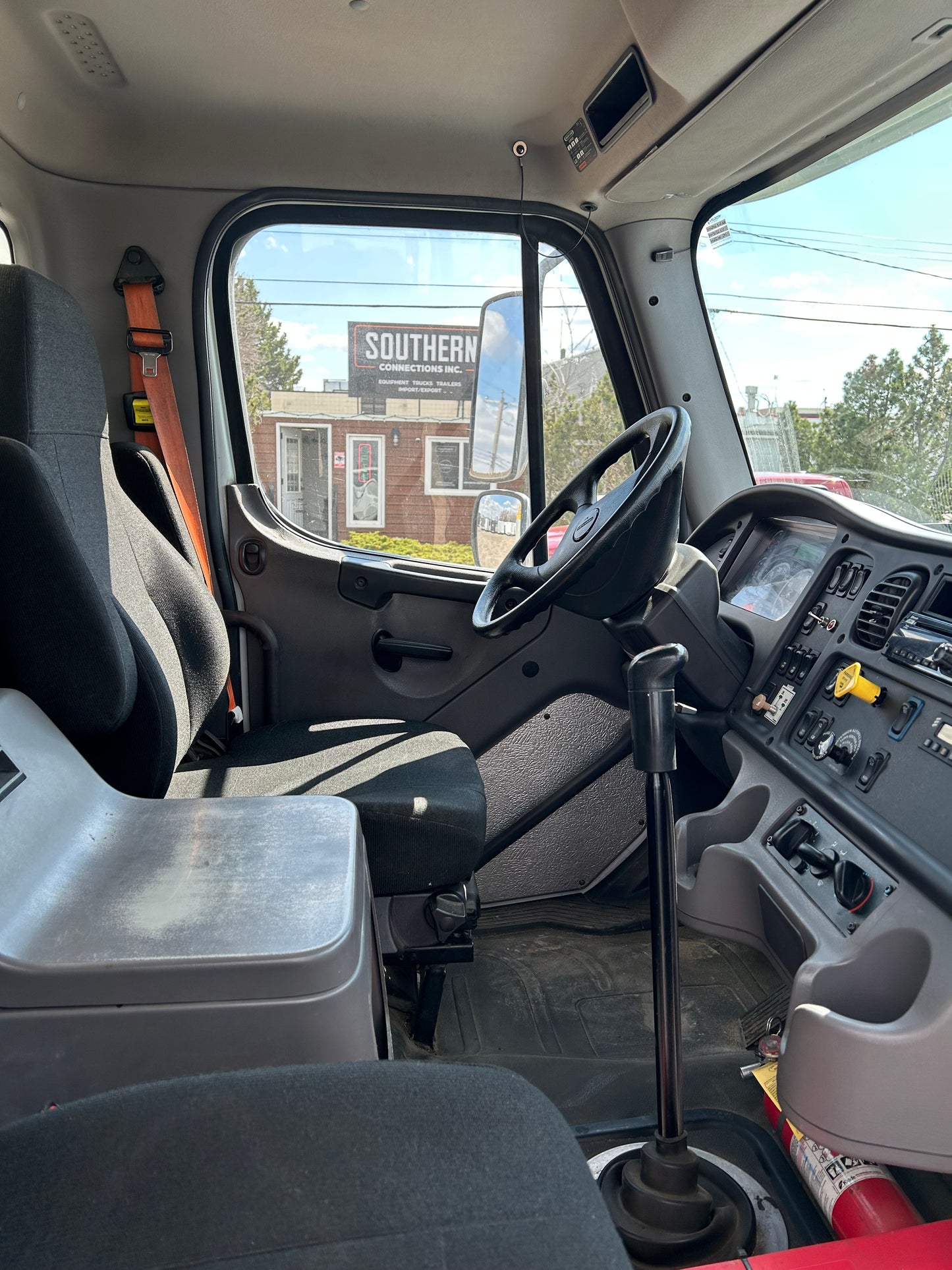 2018 Freightliner M2 106