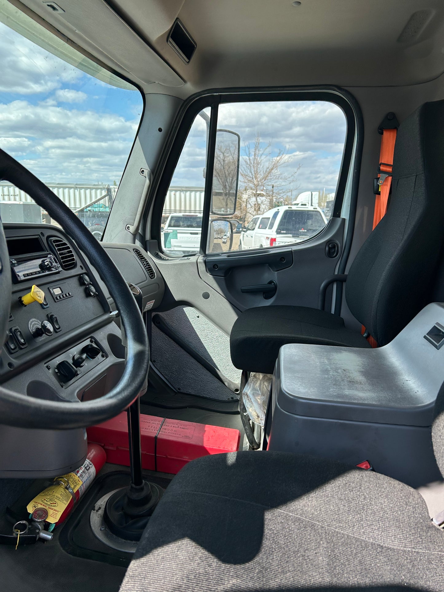2018 Freightliner M2 106