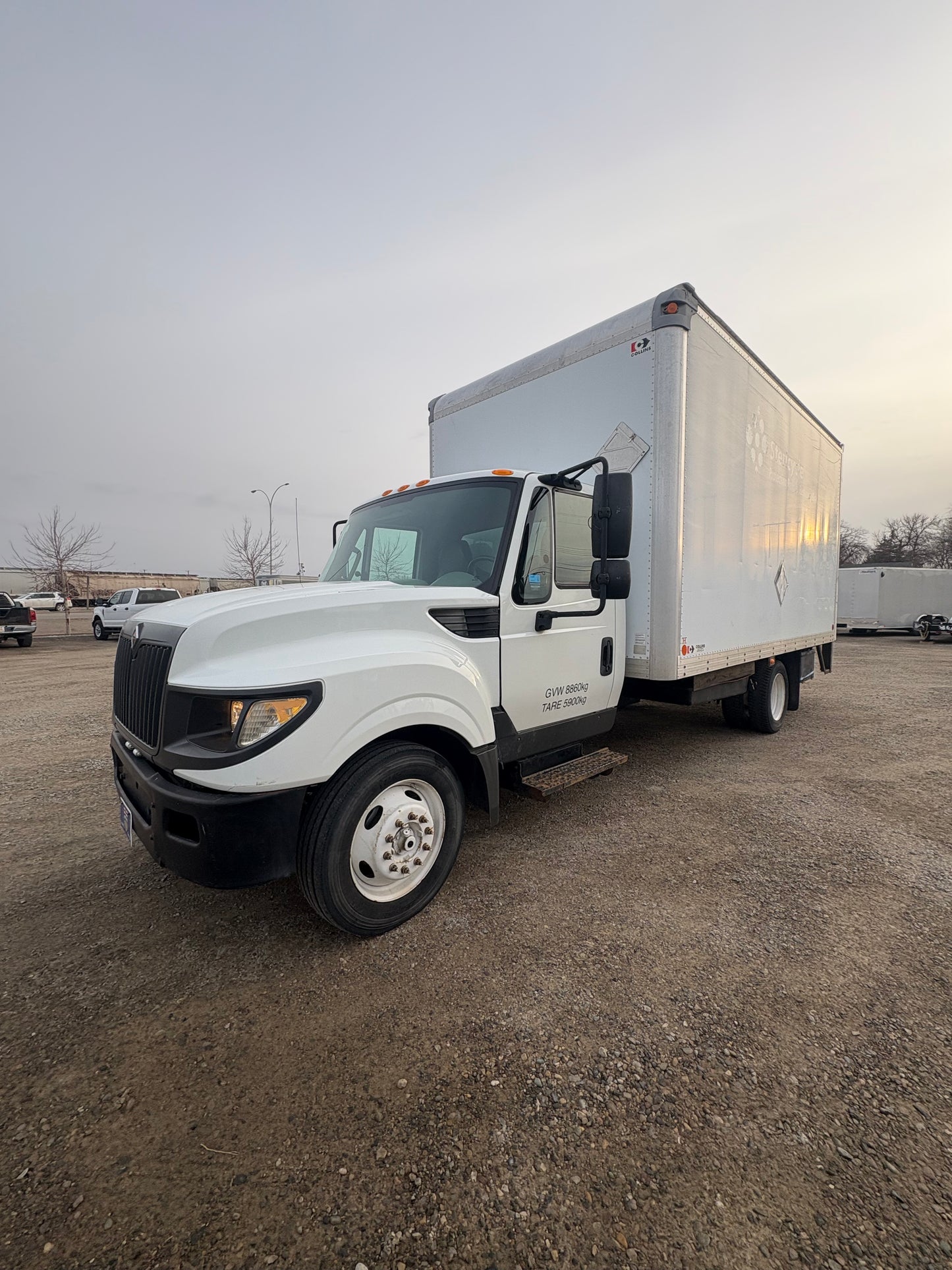 2015 International Terrastar 16ft Box Truck w/ Lift