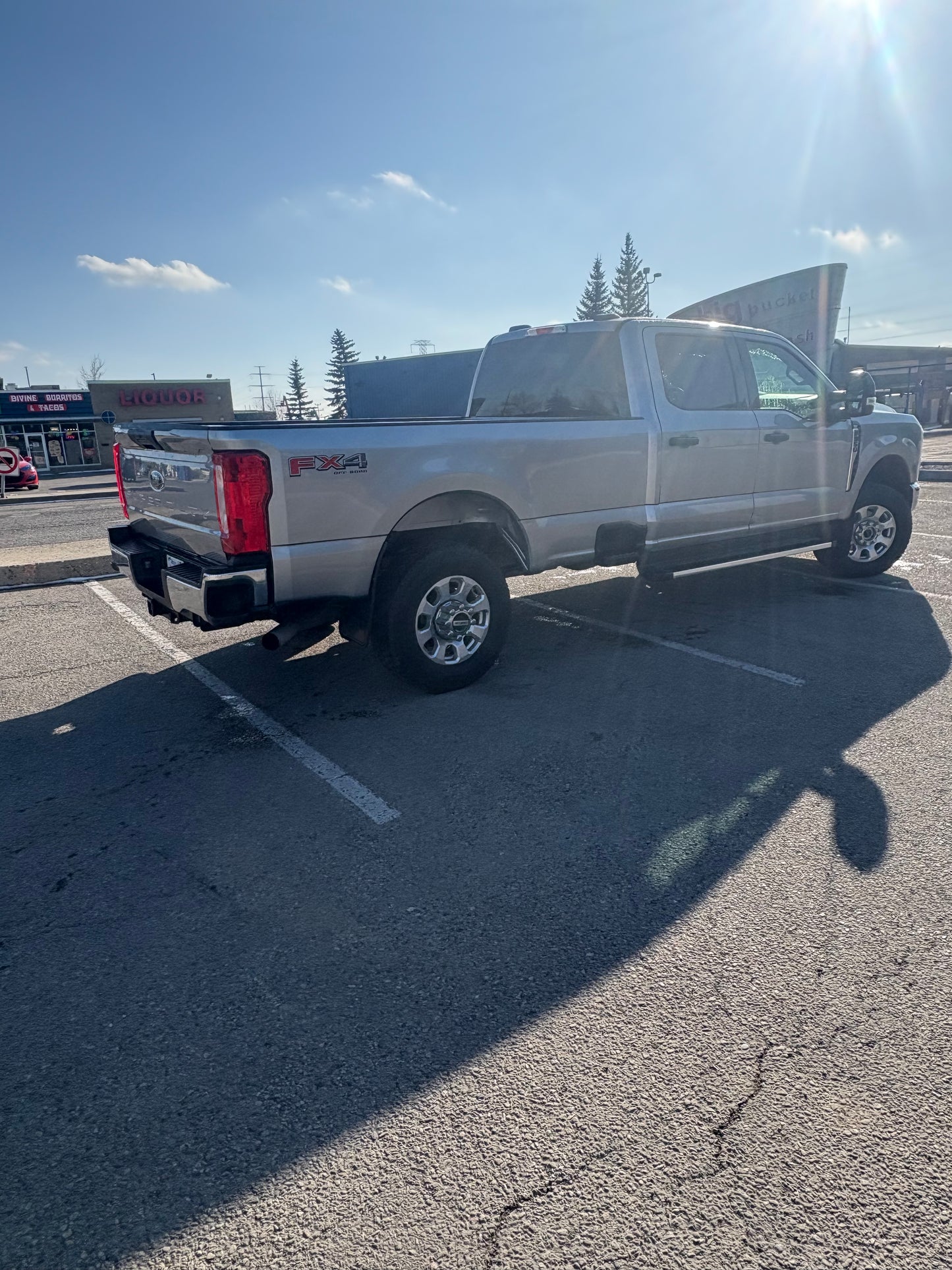 2023 Ford F350 XLT Crew Cab Long Box