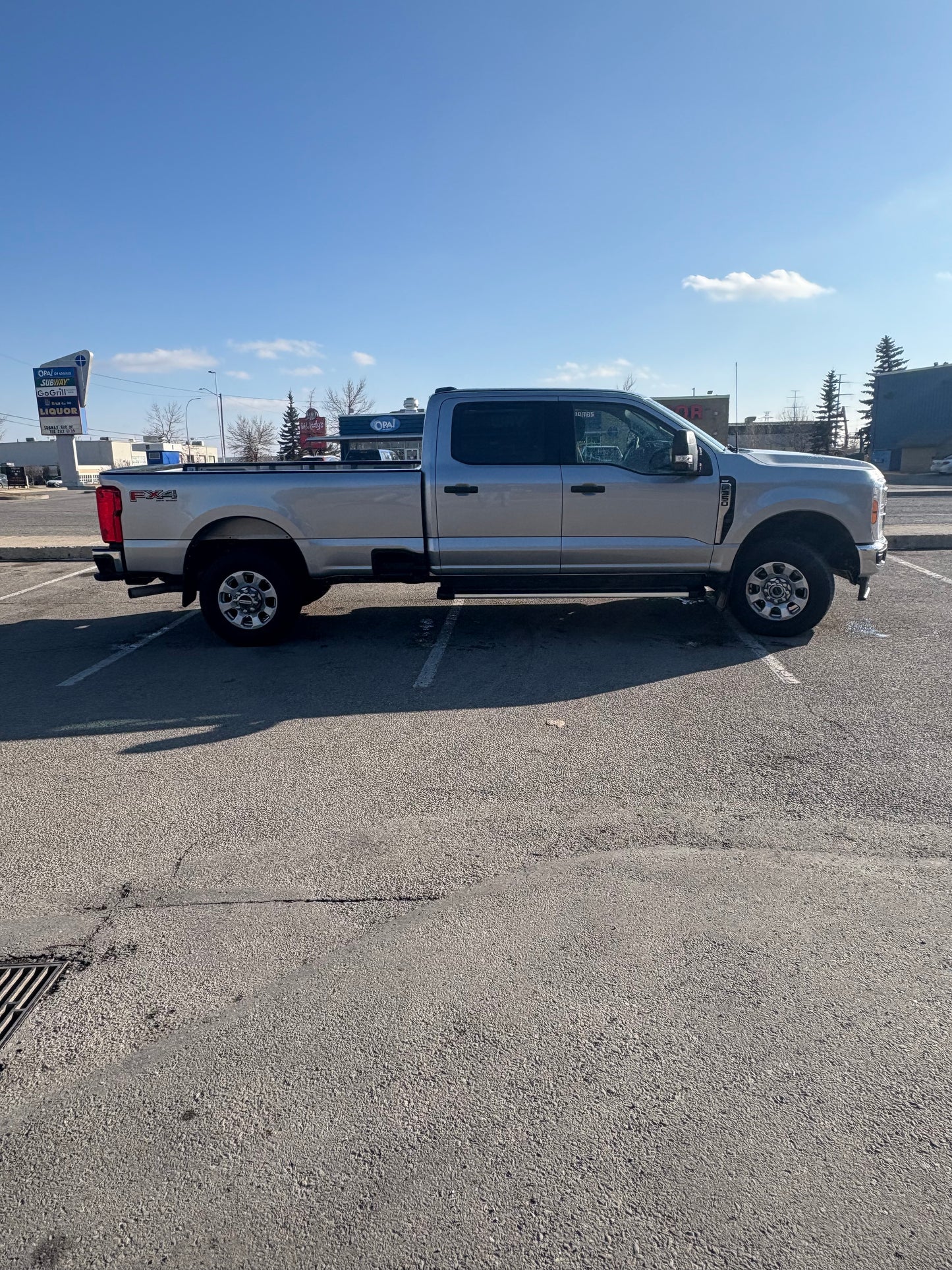 2023 Ford F350 XLT Crew Cab Long Box