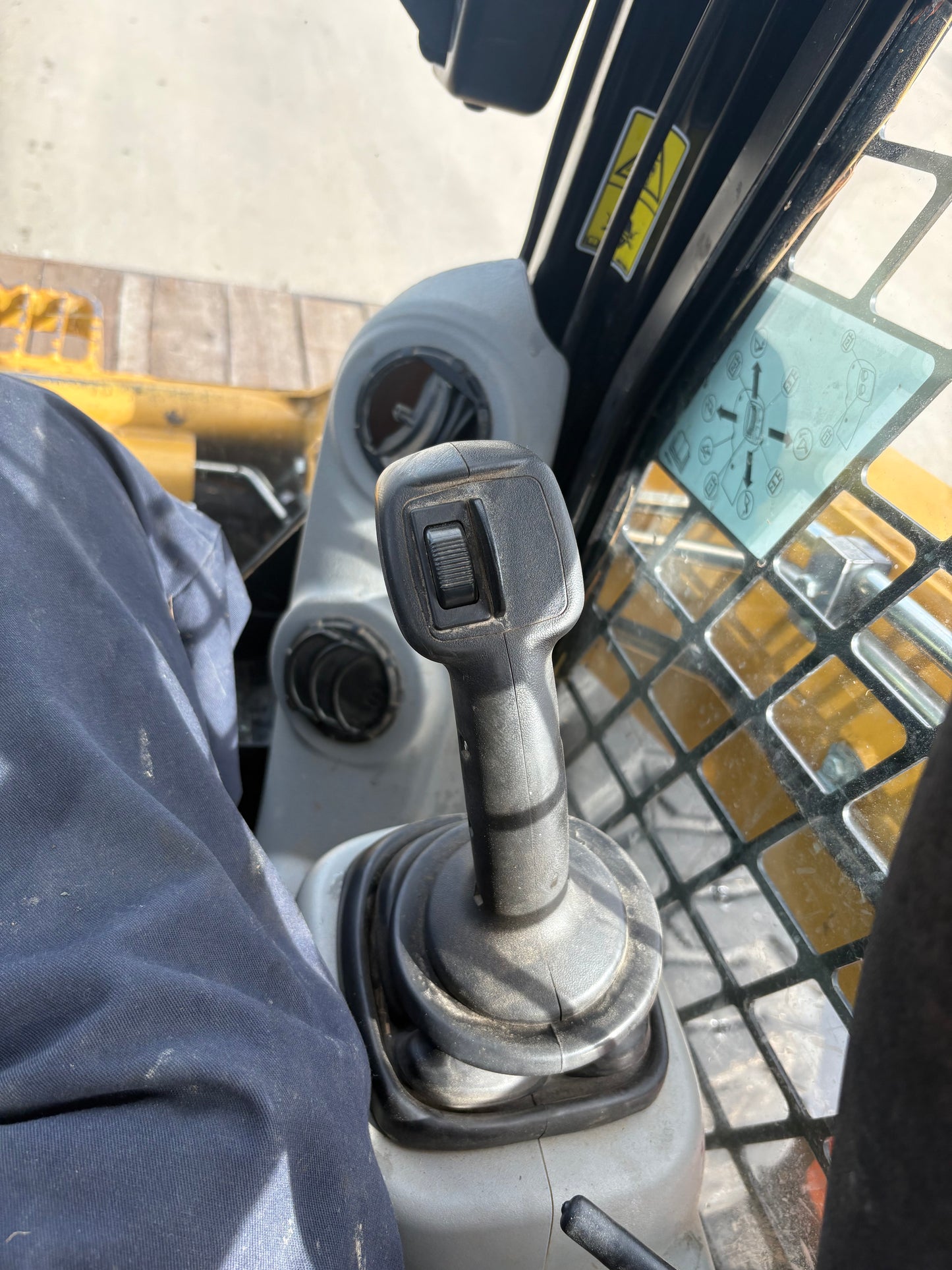 2012 CAT 246C Skid Steer