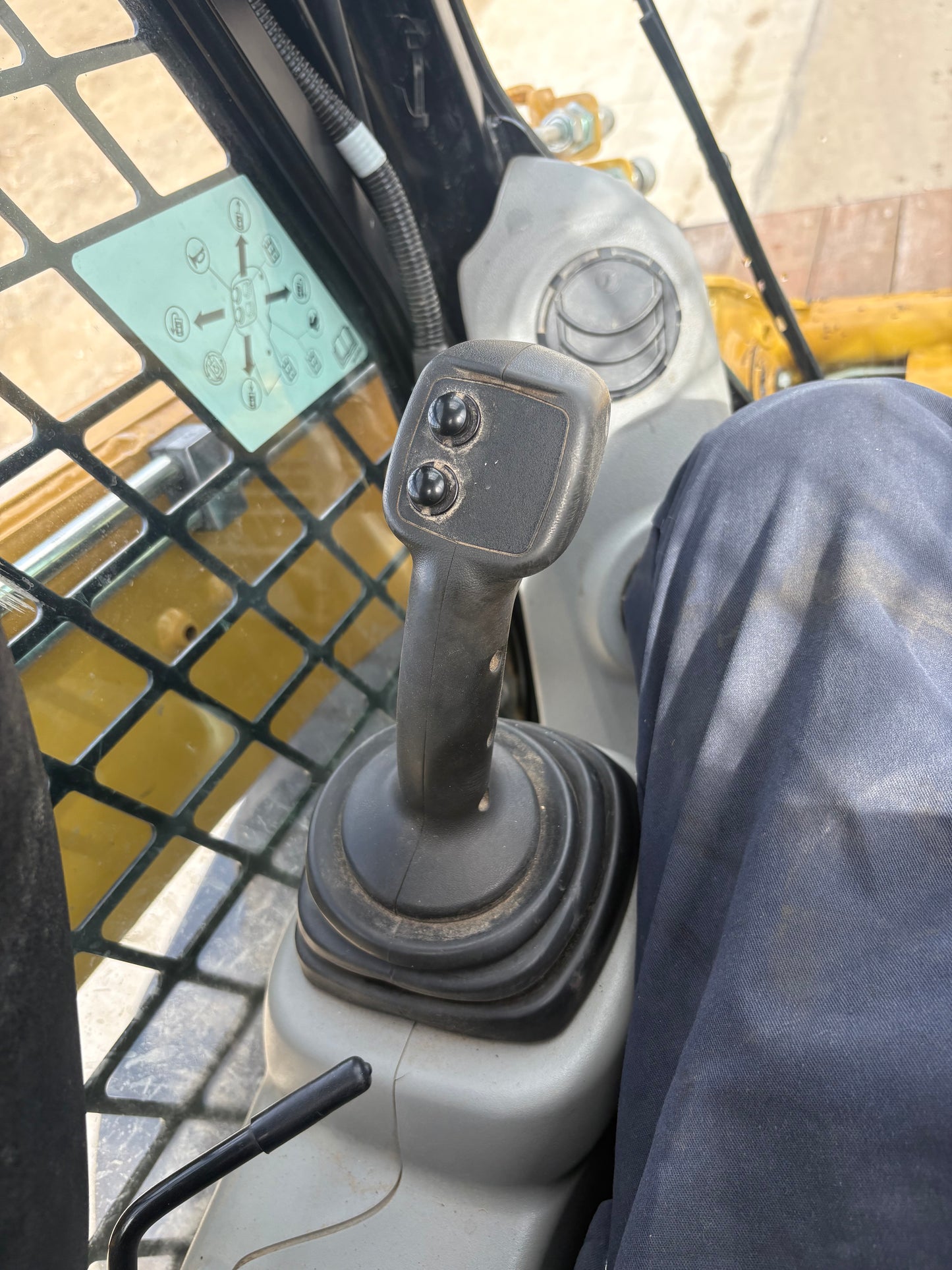 2012 CAT 246C Skid Steer