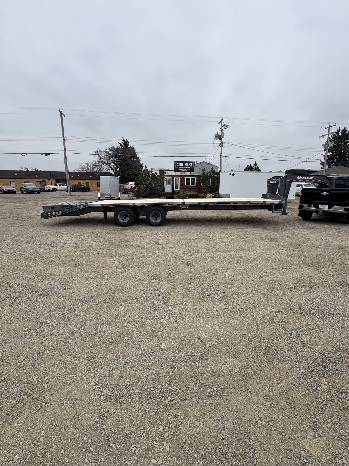 New 2025 Mustang Gooseneck 30’ x 102”