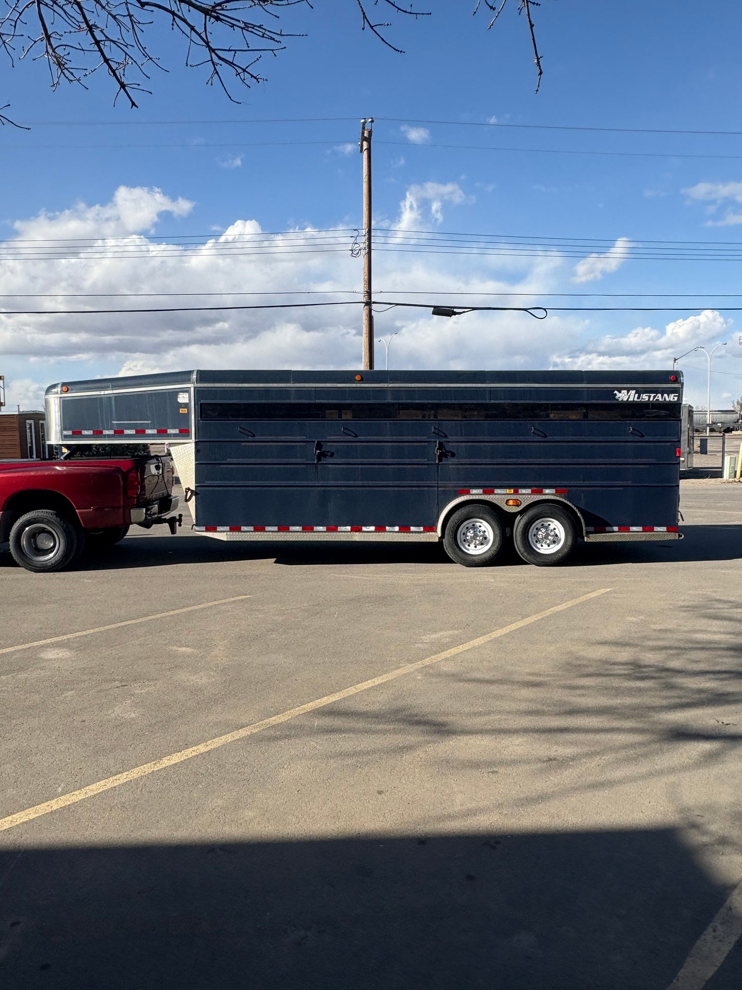 2002 Mustang 7x20 Stock Trailer
