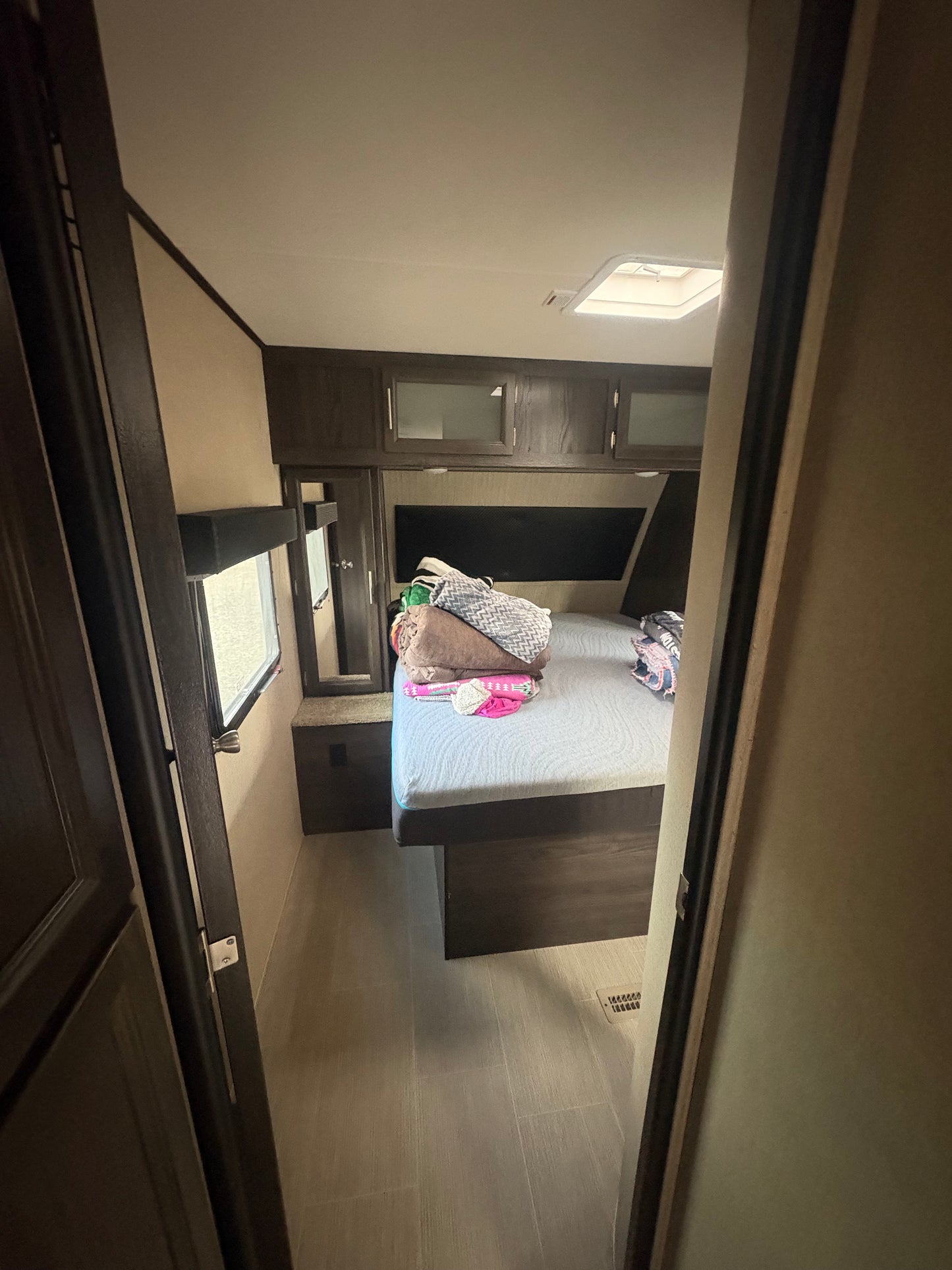 2017 Dutchmen Kodiak 330BHSL Travel Trailer