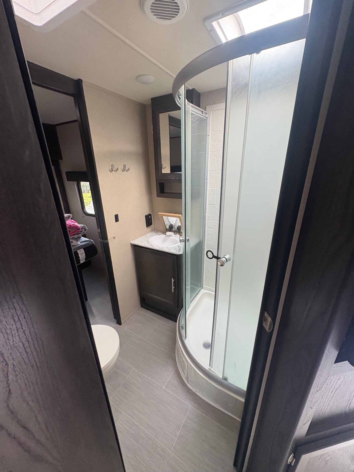 2017 Dutchmen Kodiak 330BHSL Travel Trailer