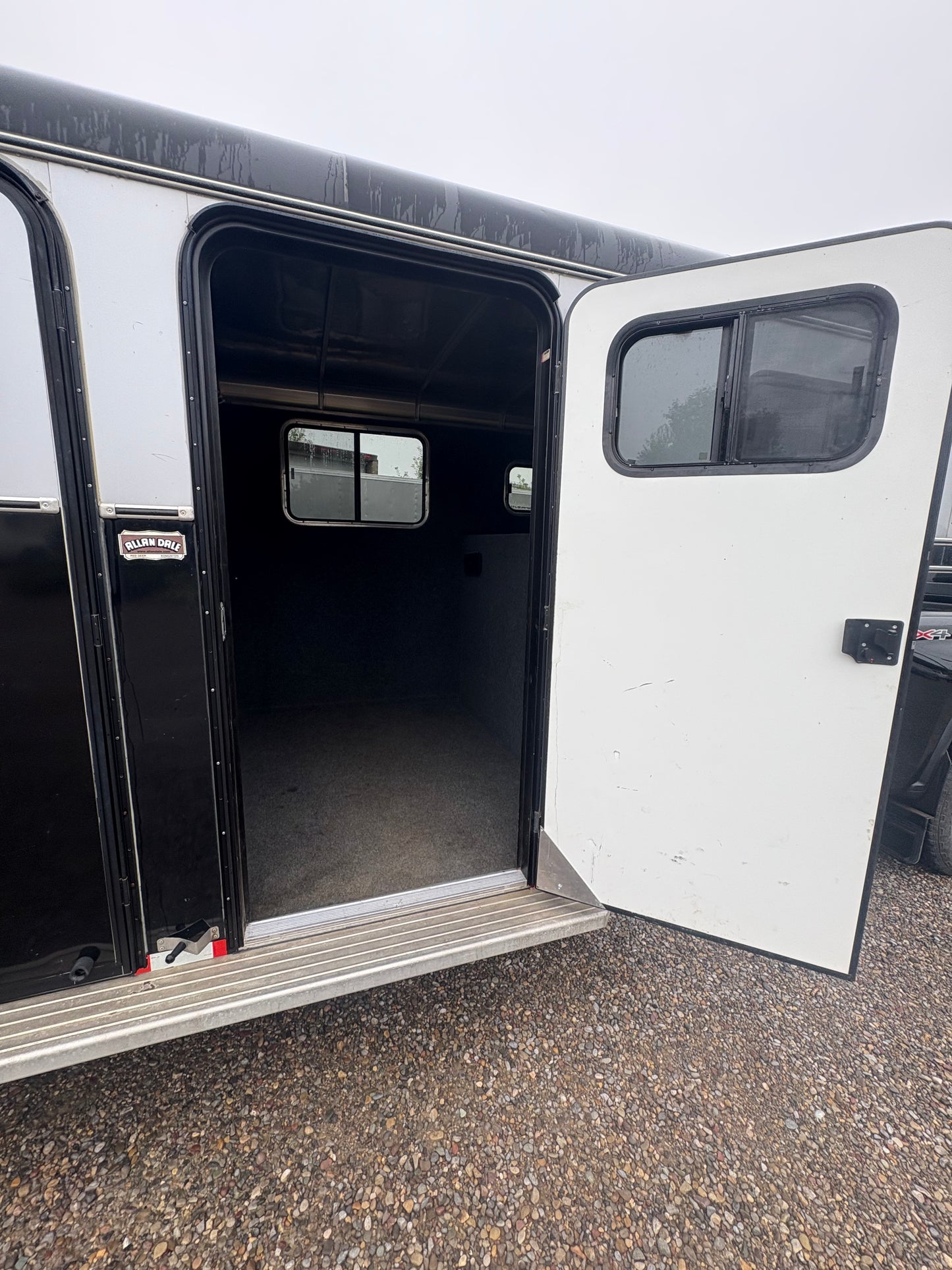 2014 C&B Royal T 3H Gooseneck All Aluminum