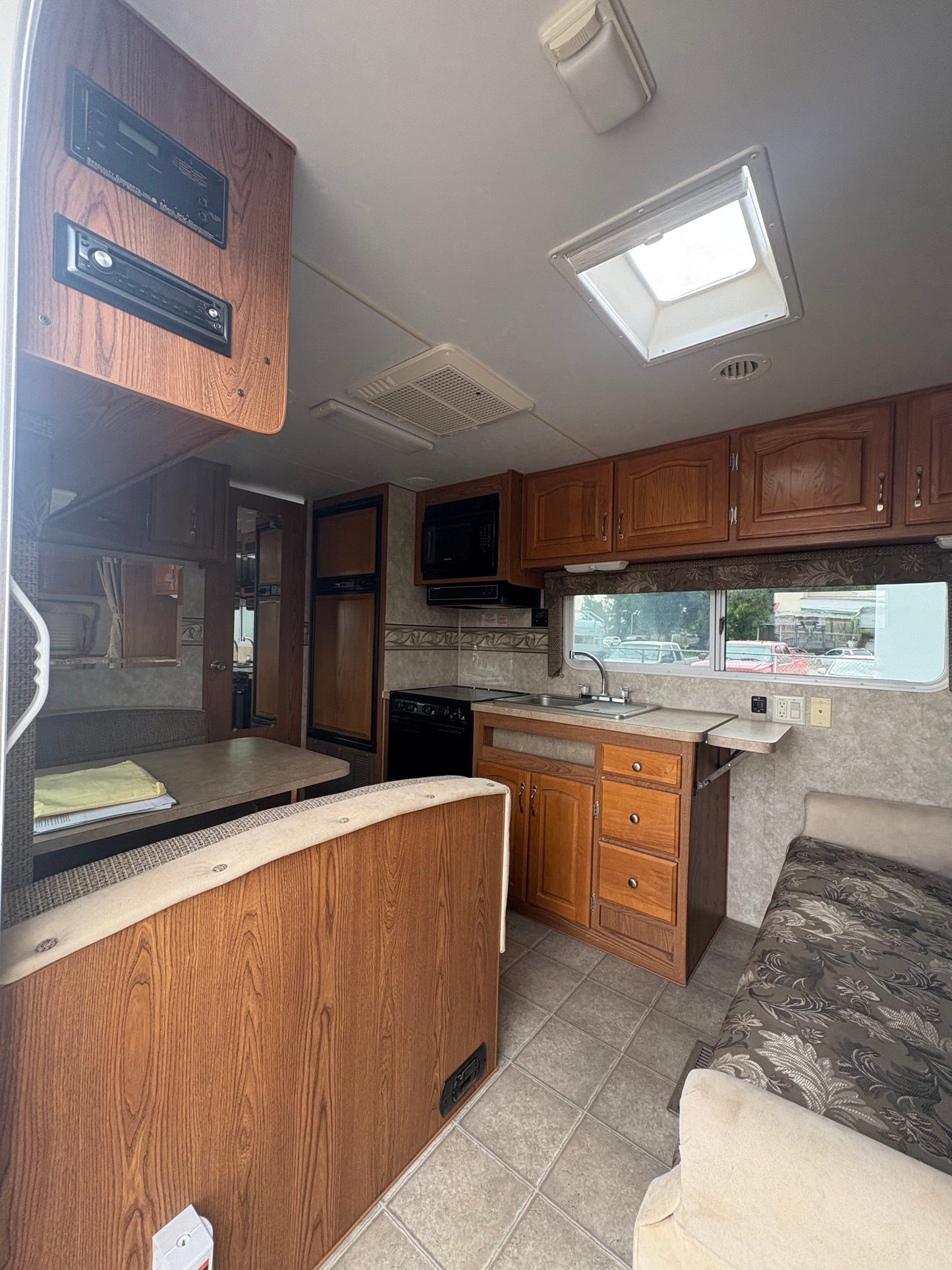 2008 Arctic Fox 22H 4 Season All Weather Coach