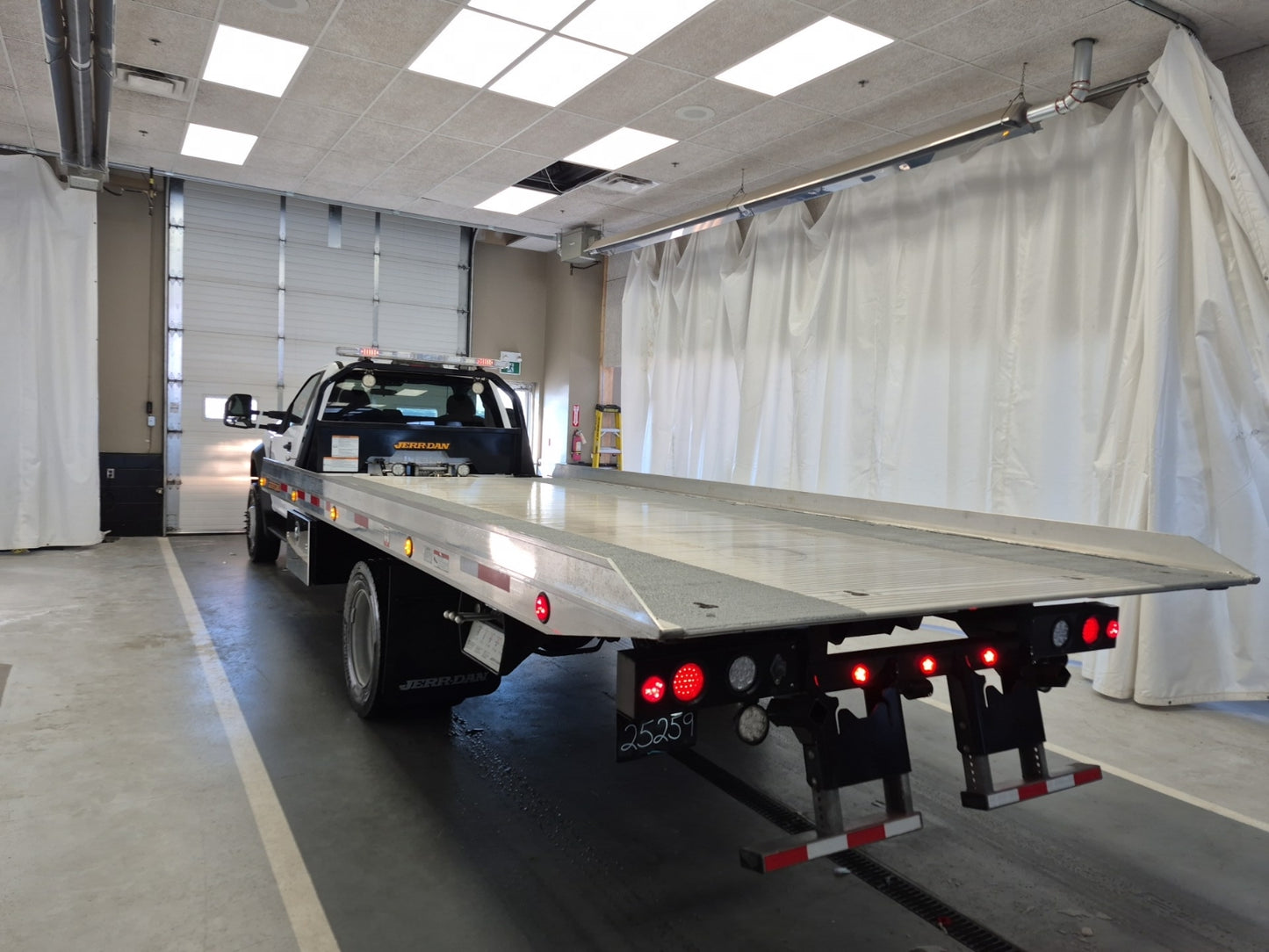 2022 Ford F600 XLT 20-Foot Roll Off Flat Deck Tow Truck 4WD