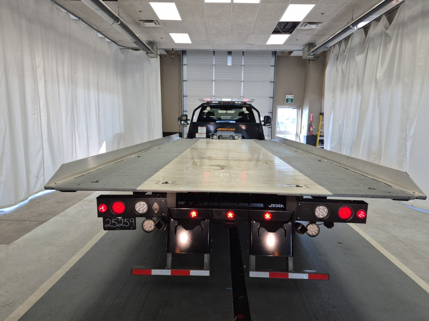 2022 Ford F600 XLT 20-Foot Roll Off Flat Deck Tow Truck 4WD
