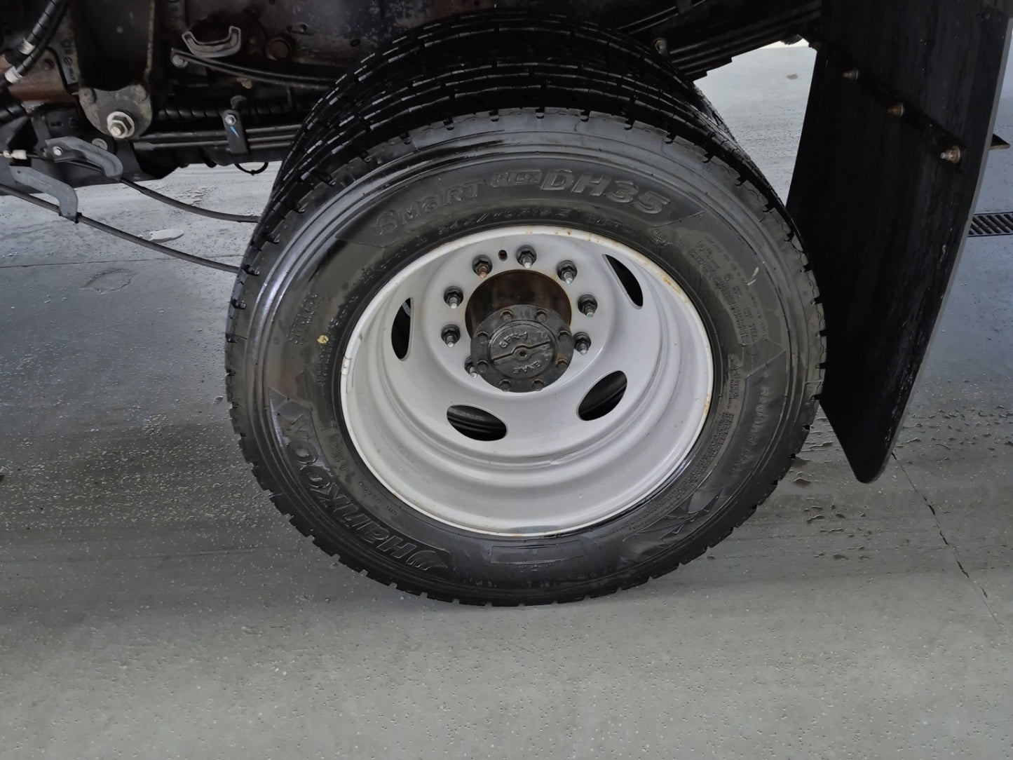 2022 Ford F600 XLT 20-Foot Roll Off Flat Deck Tow Truck 4WD