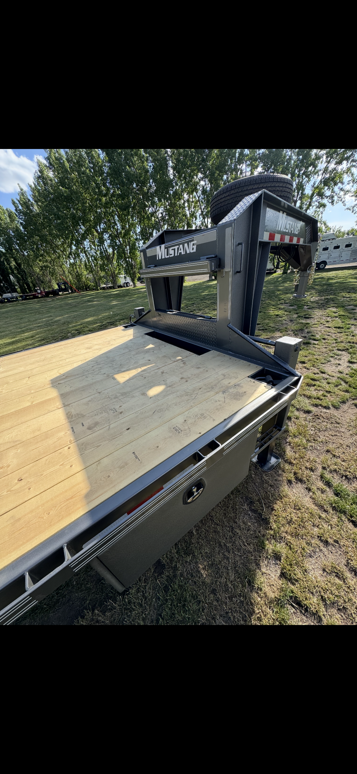 New 2026 Mustang 40ft Gooseneck