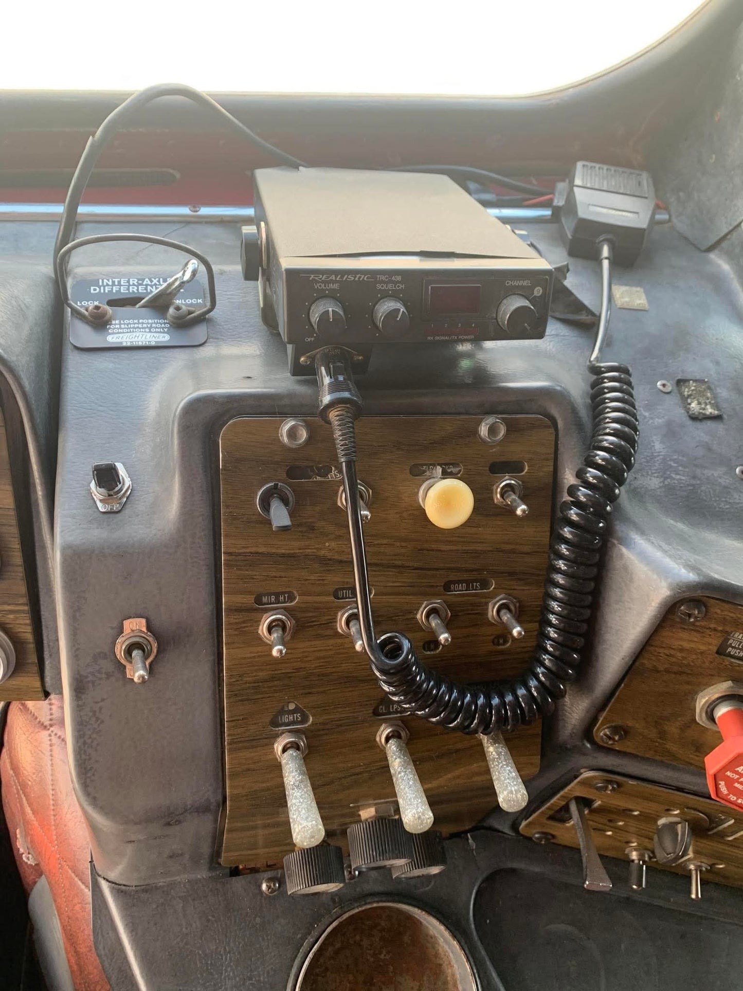 1983 Freightliner Cabover Semi