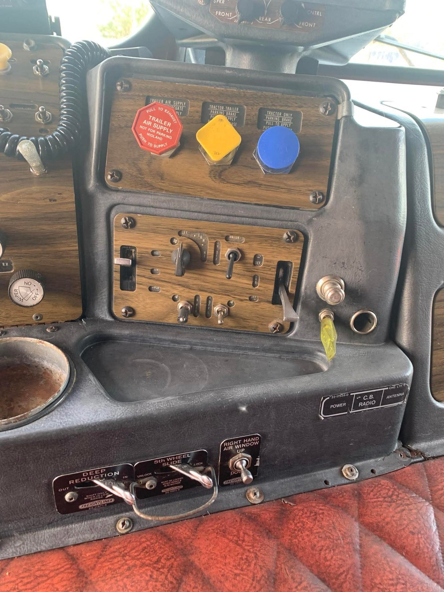 1983 Freightliner Cabover Semi
