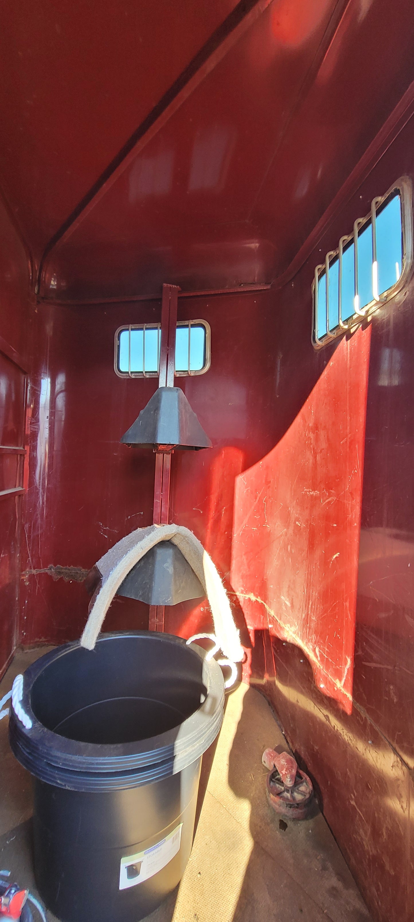 2006 Ranch King 2 Horsey Trailer