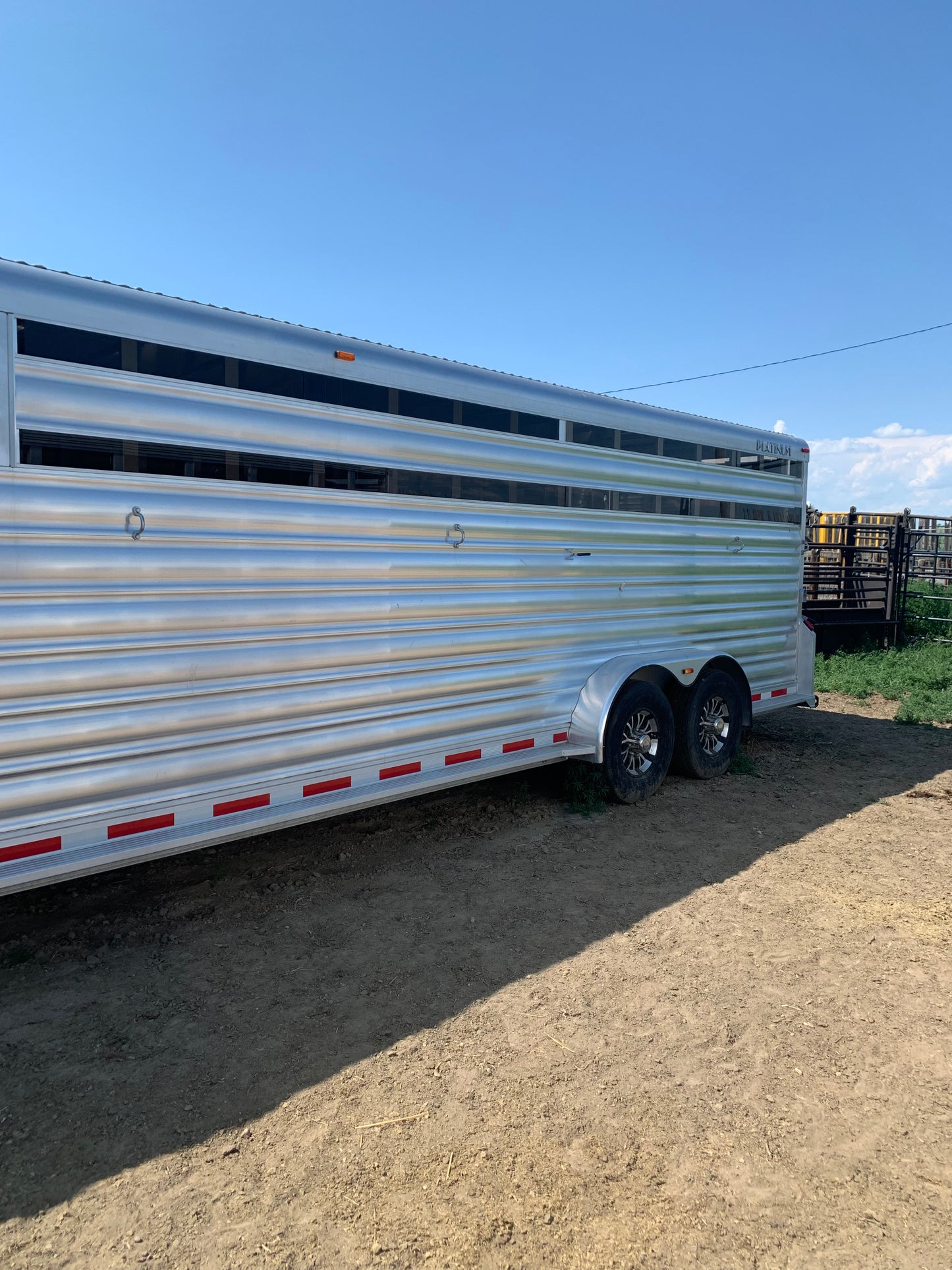 2024 Platinum 7x25 Combo Gooseneck