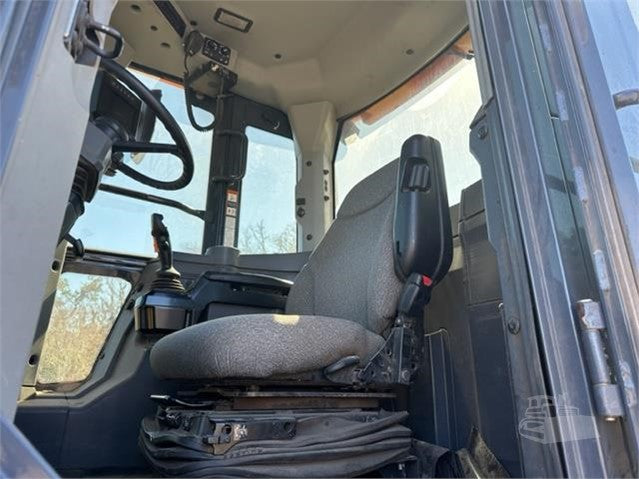 2019 John Deere 544L Wheel Loader