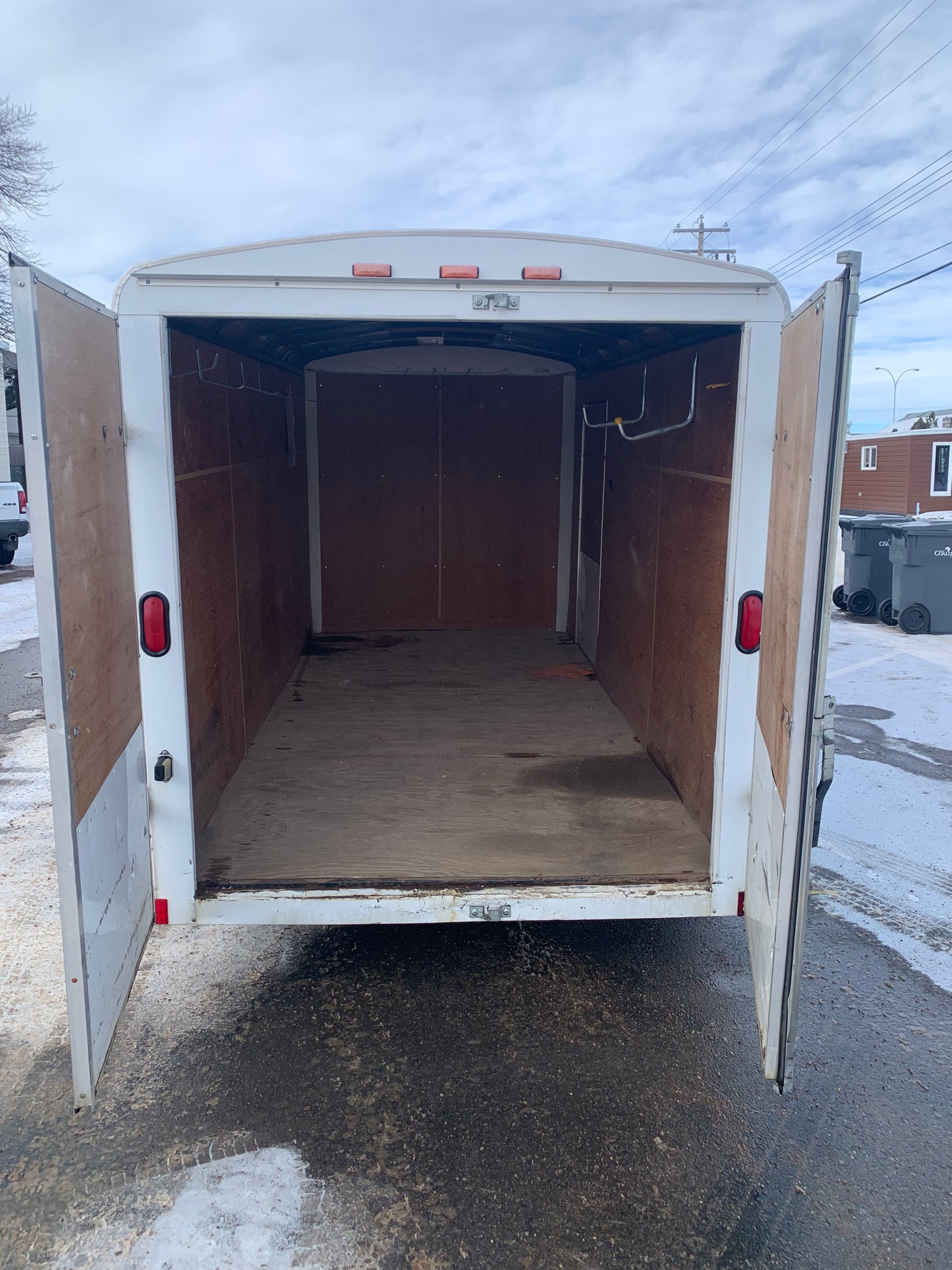 2006 Haulmark Deluxe cargo trailer