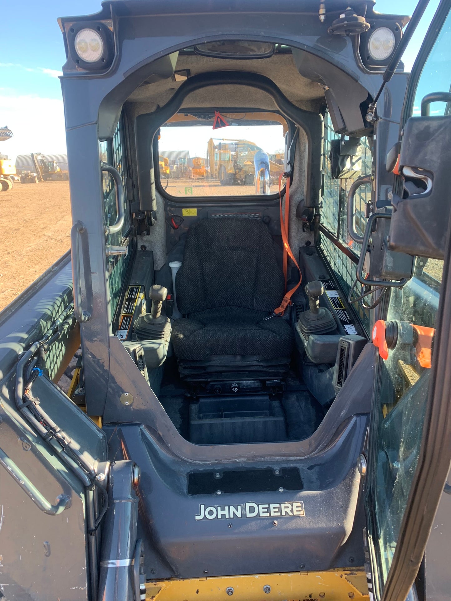 2018 324G John Deere Skid Steer