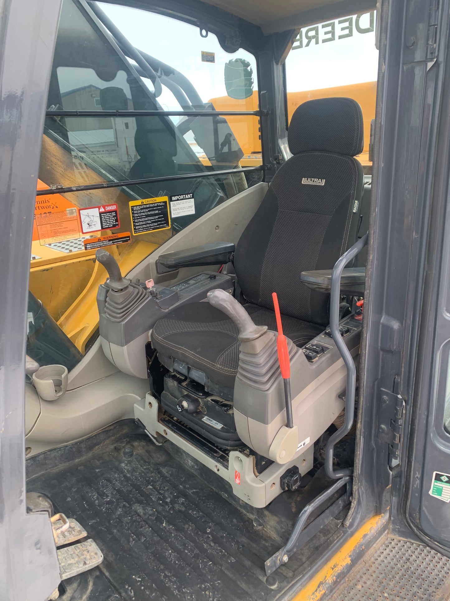 2010 John Deere 450D LC Excavator