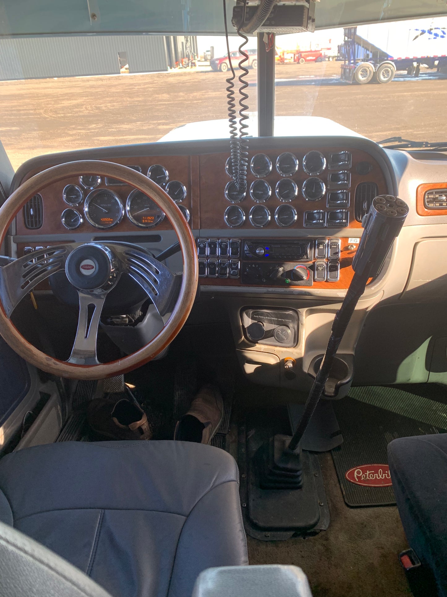 2006 Peterbilt 379 Semi