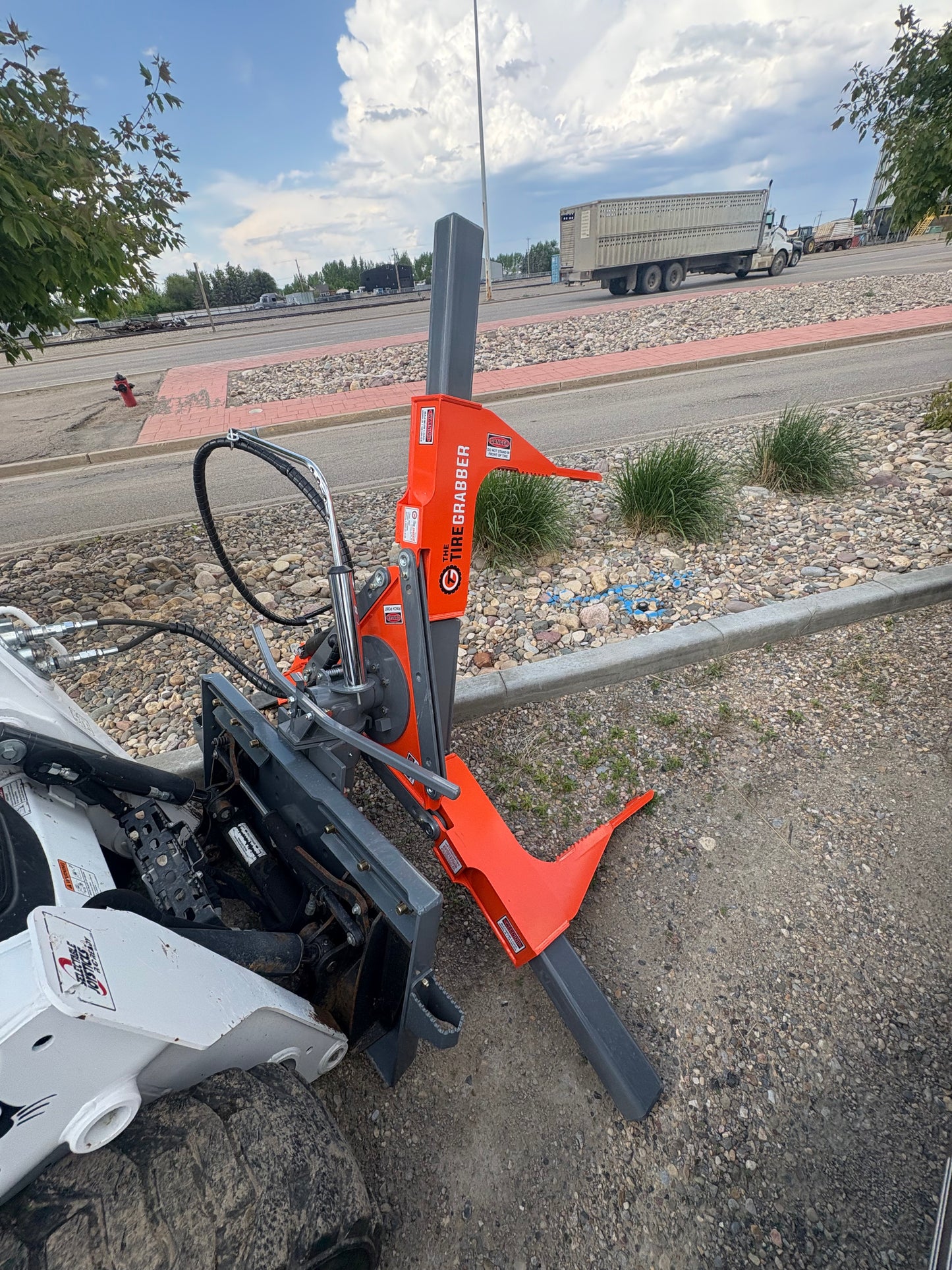 TIRE GRABBER Model:TG4000 In Stock in Coaldale