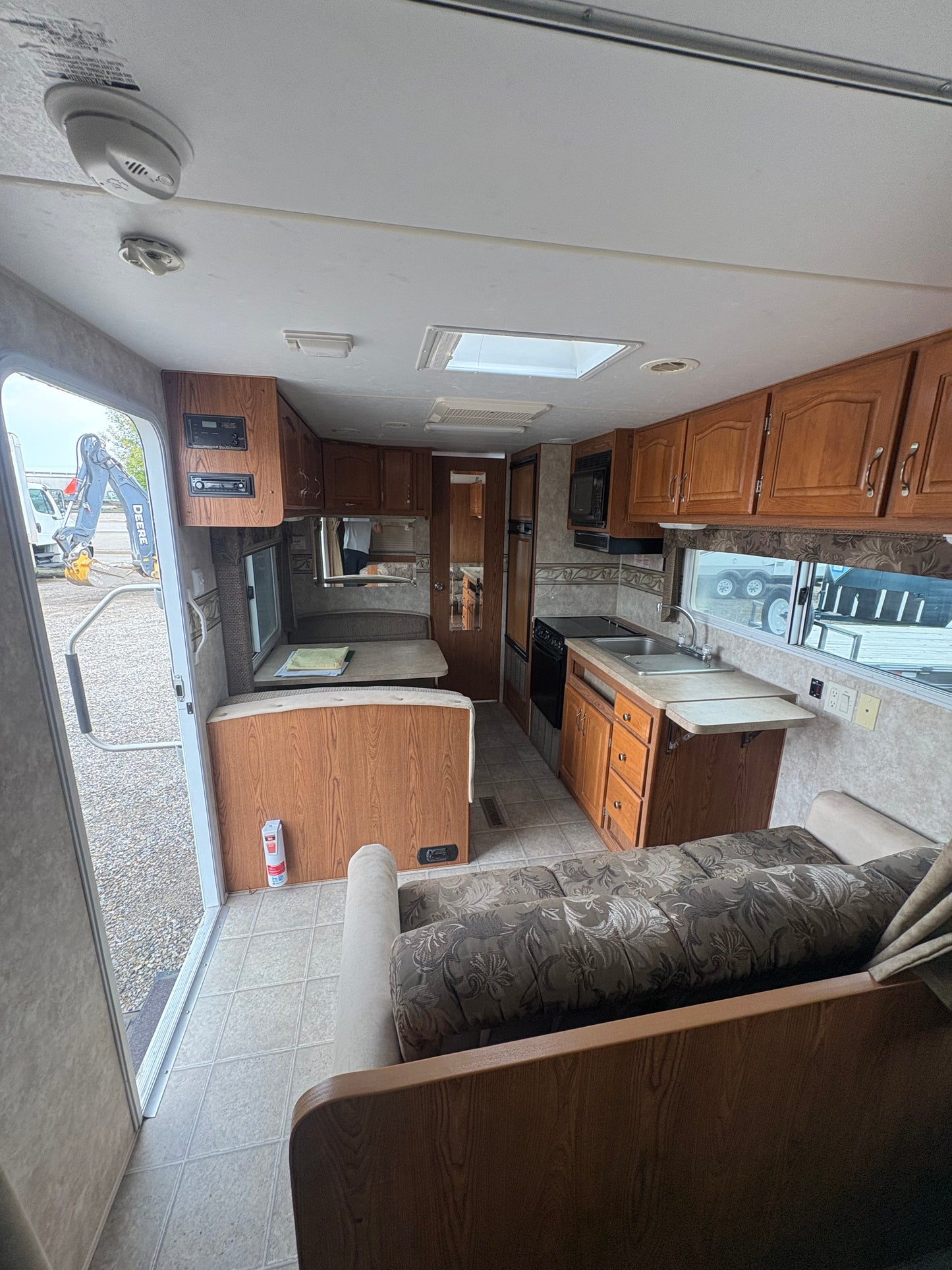 2008 Arctic Fox 22H 4 Season All Weather Coach