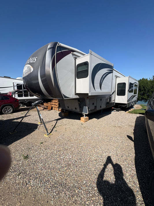 Columbia 385BH Bunkhouse 5th Wheel