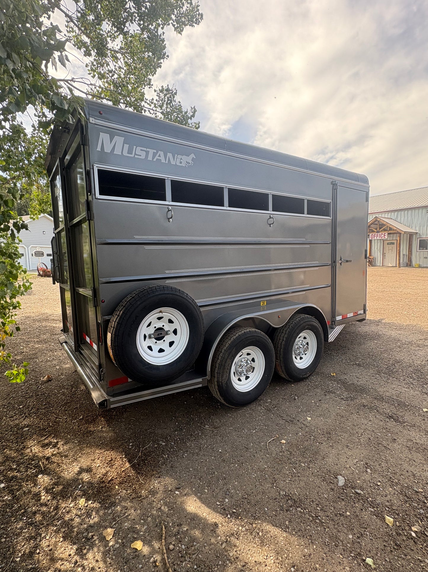 New Mustang 16ft Stock/Combo Trailer