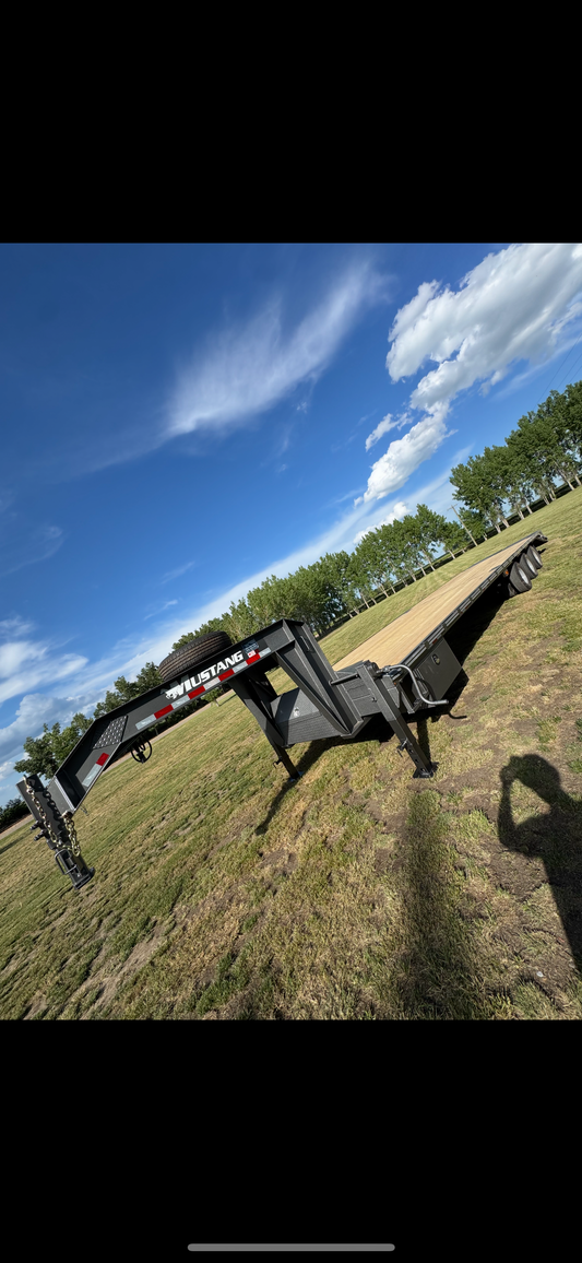 New 2026 Mustang 40ft Gooseneck