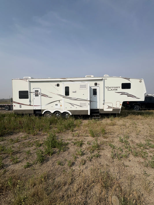 2009 Dutchmen Victory Lane 38SRV