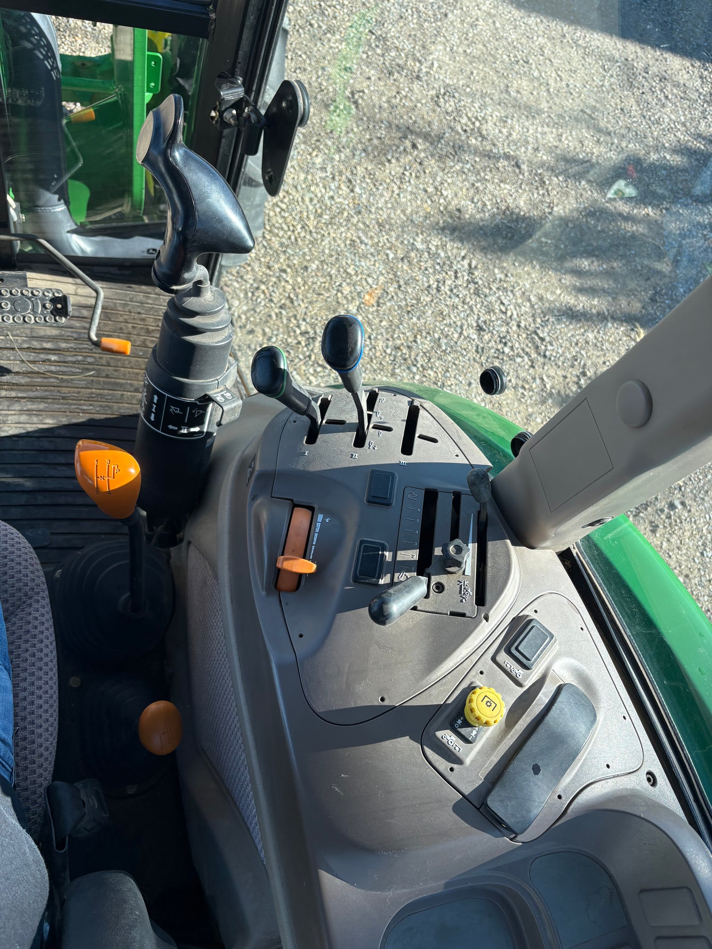 2014 John Deere 5100E / 553 Loader