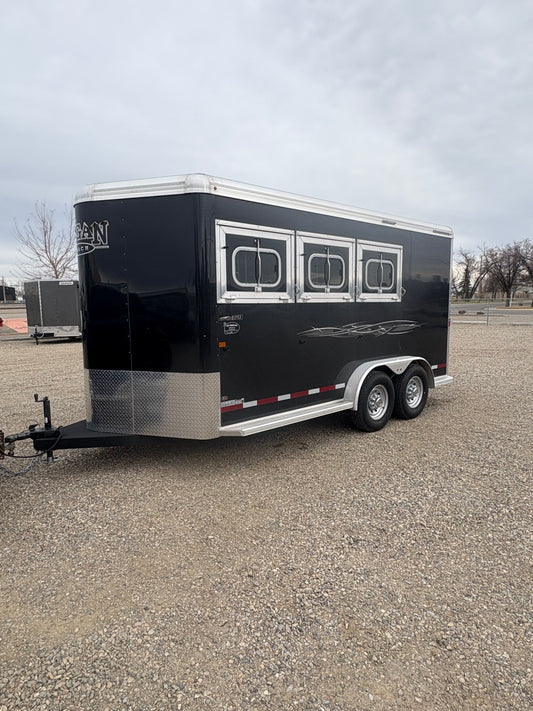 2020 Logan Coach Rampage 3Horse Trailer