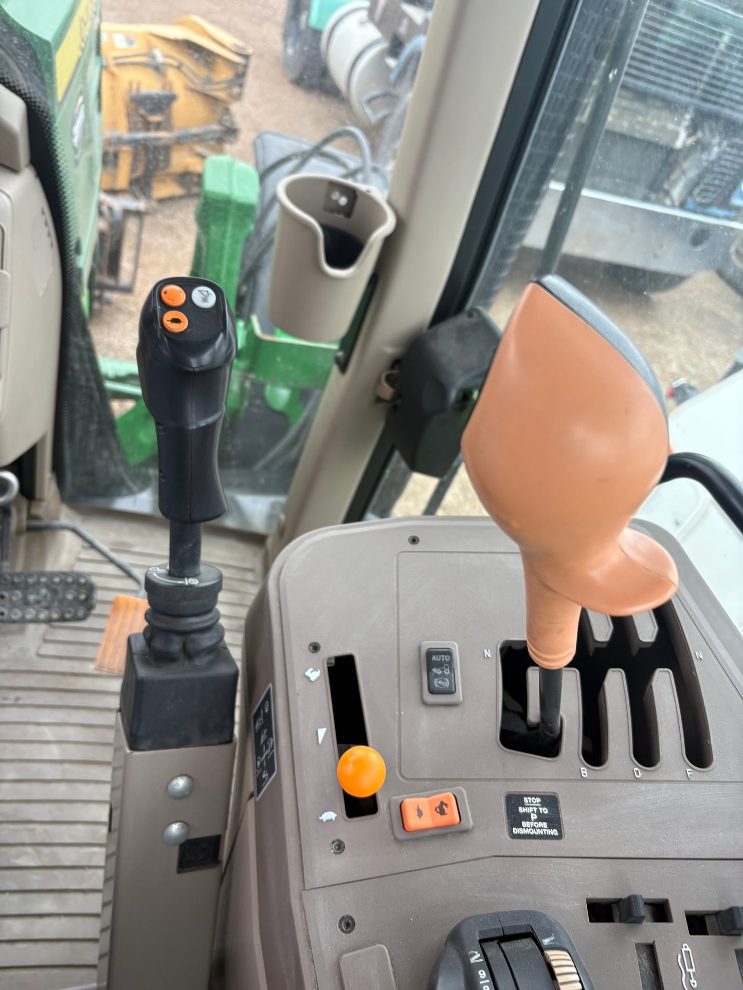 2015 John Deere 6125M Tractor w/Front Blade