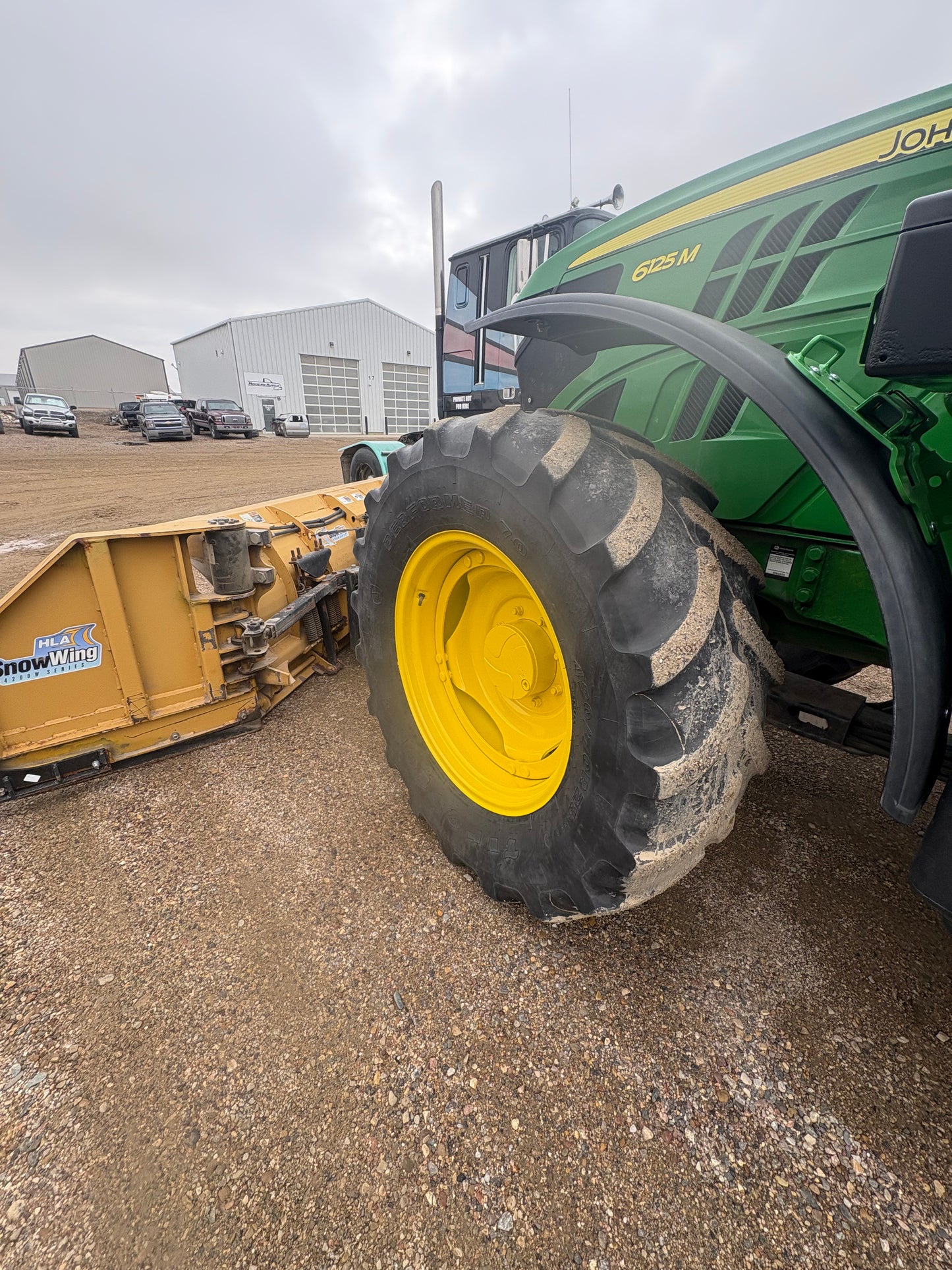 2015 John Deere 6125M Tractor w/Front Blade