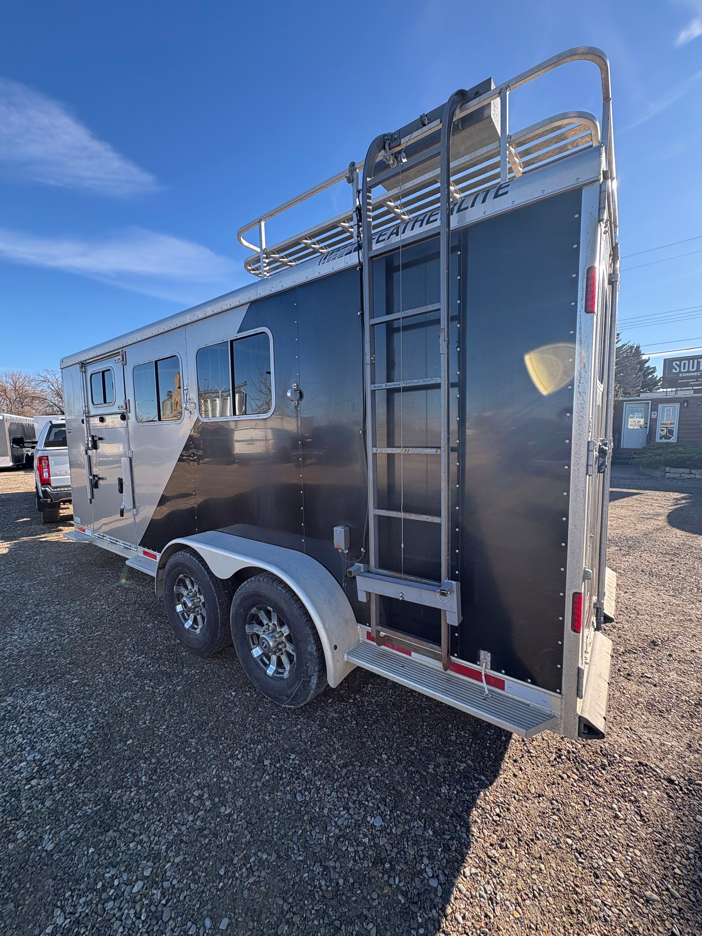 2015 Featherlite 3 Horse Trailer