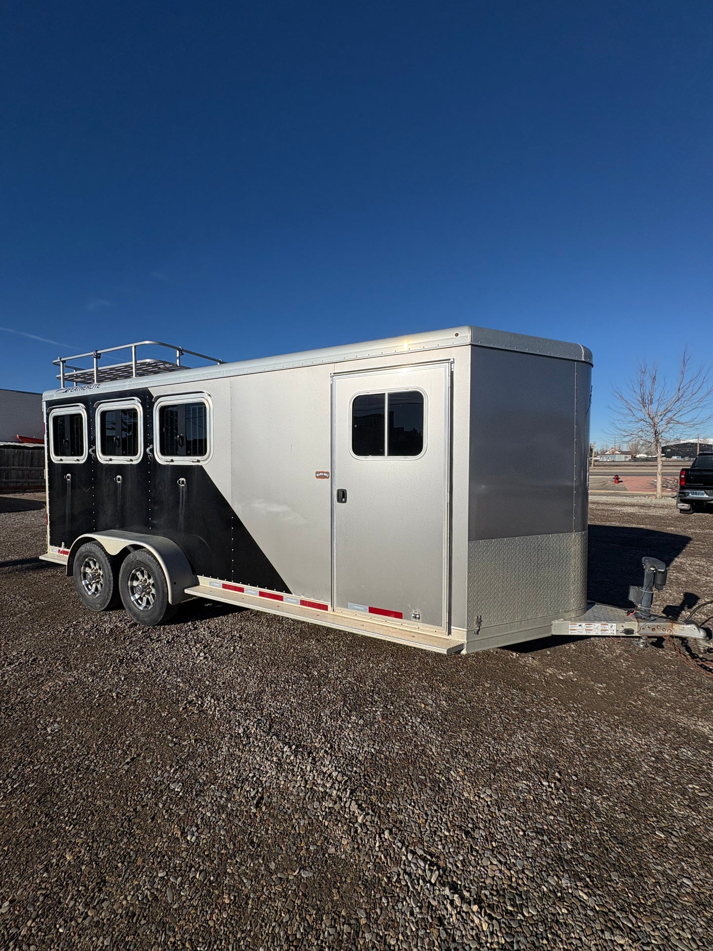 2015 Featherlite 3 Horse Trailer