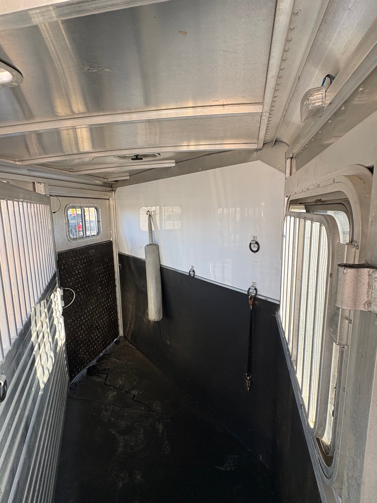 2015 Featherlite 3 Horse Trailer