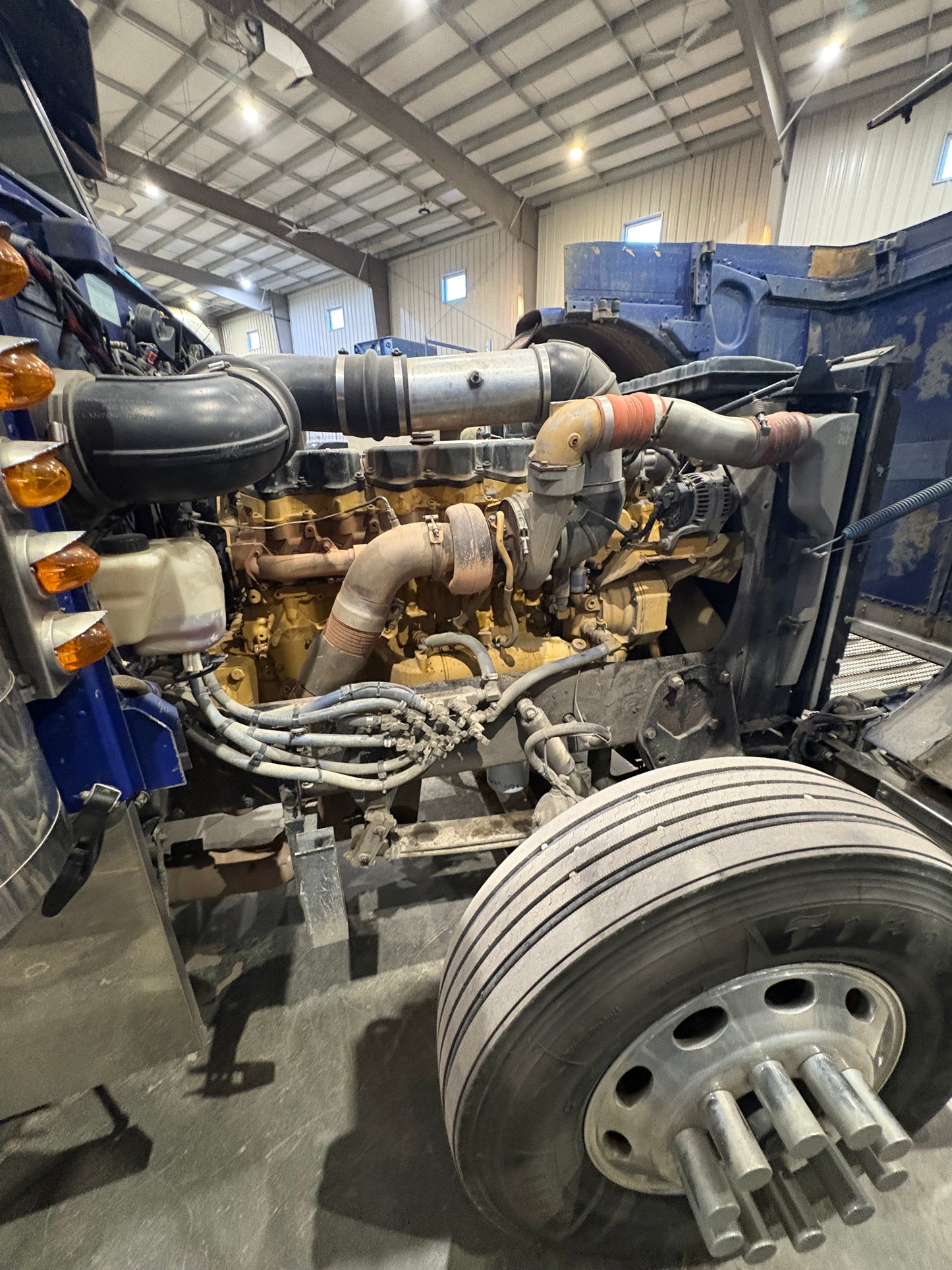 2003 Peterbilt 379 Sleeper Truck