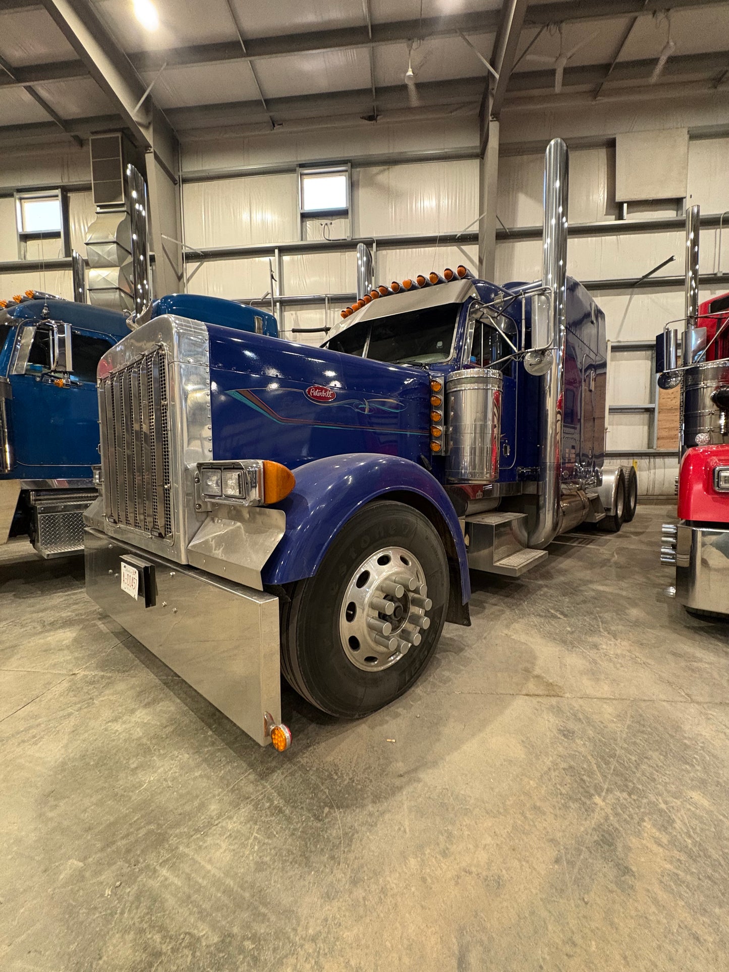 2003 Peterbilt 379 Sleeper Truck