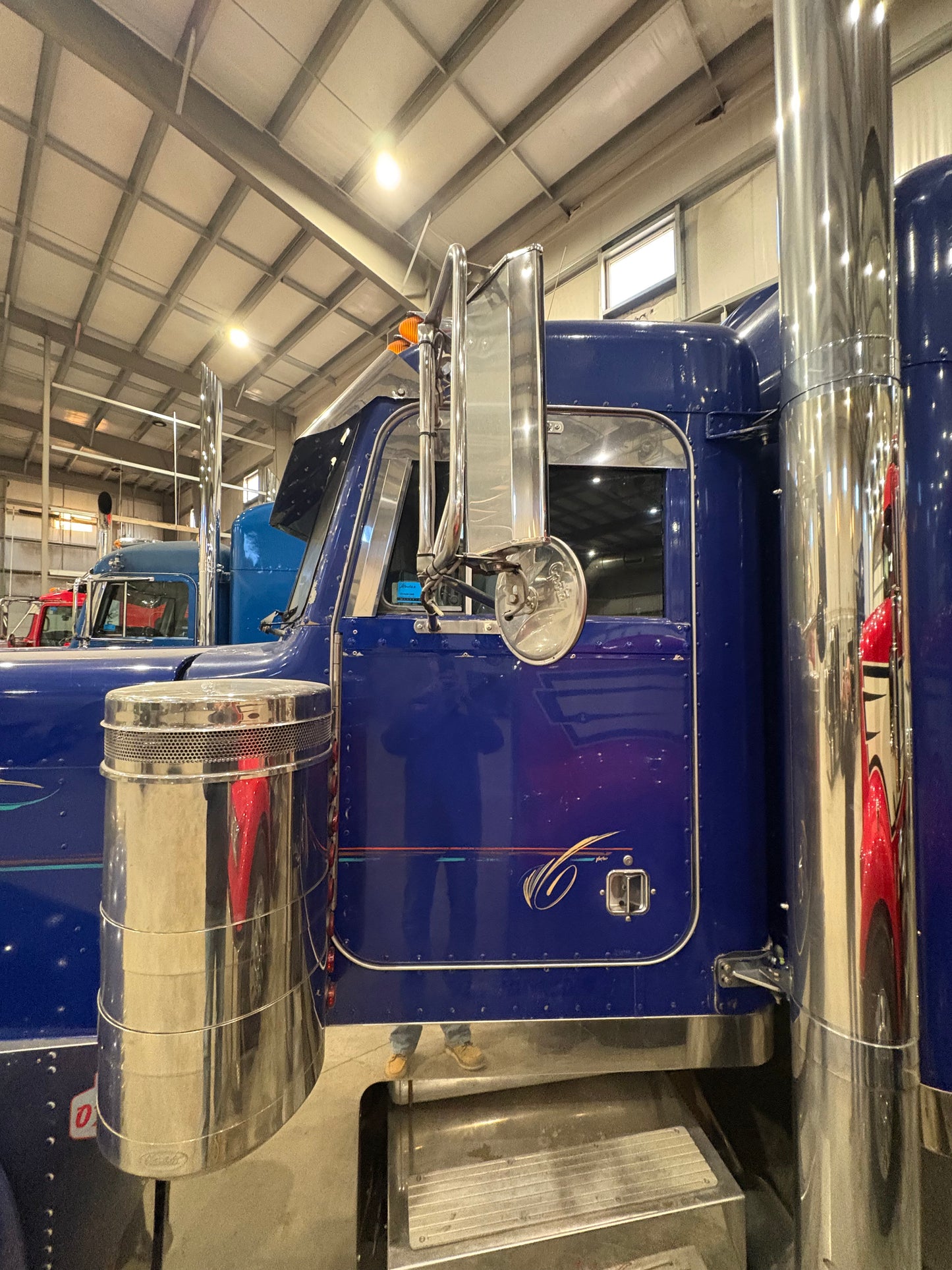 2003 Peterbilt 379 Sleeper Truck